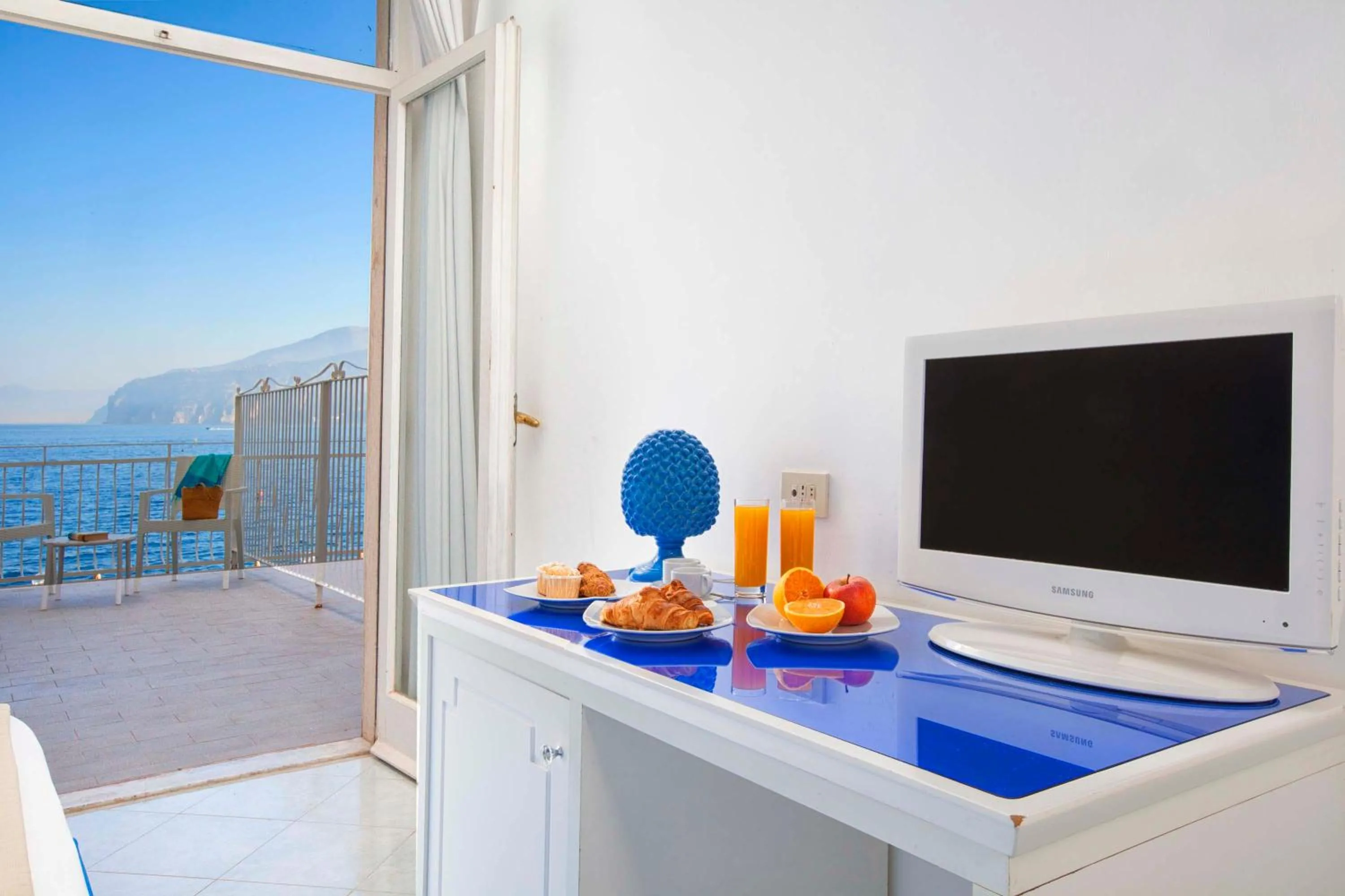 TV and multimedia in Hotel Admiral