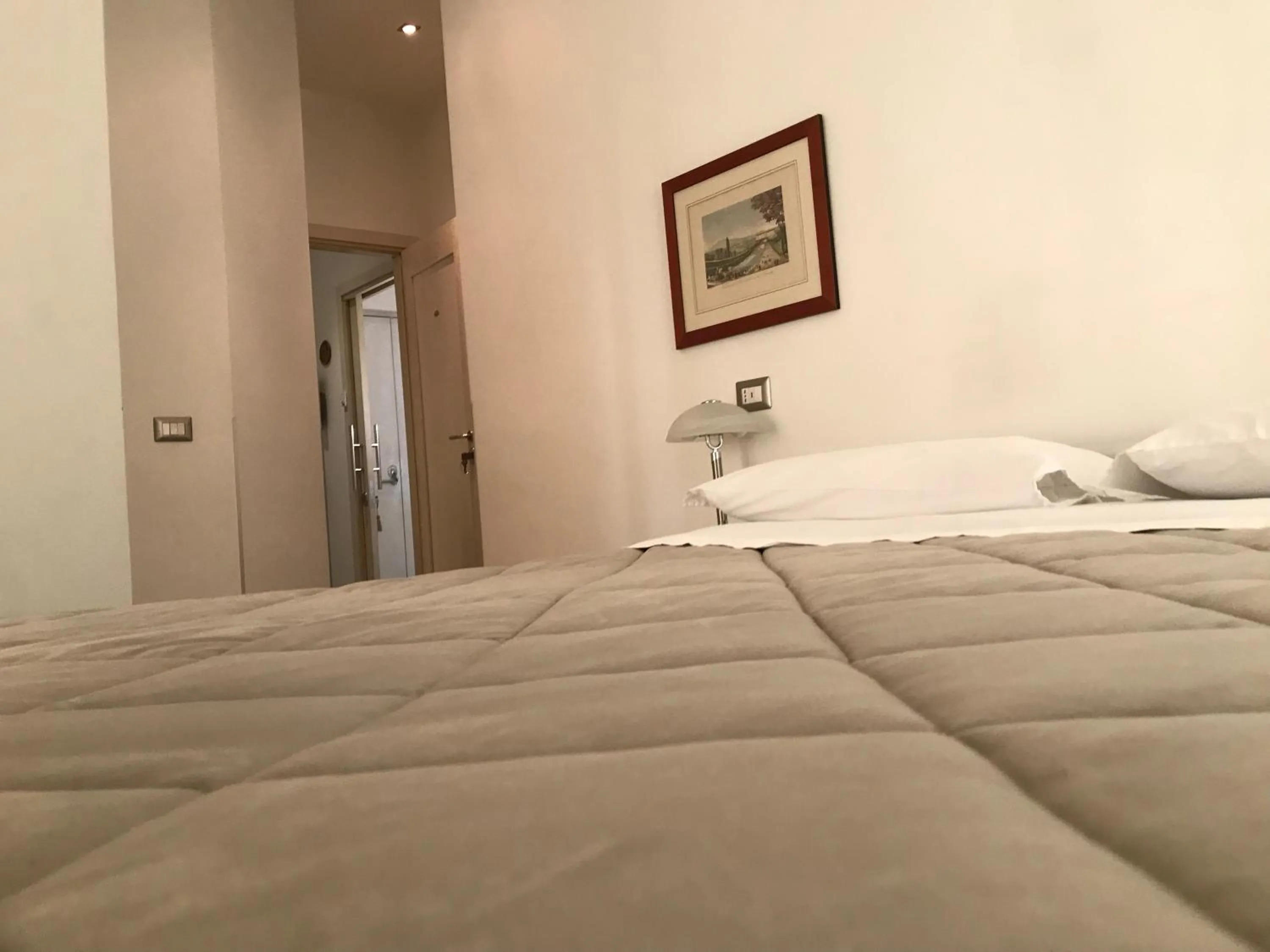 Photo of the whole room, Bed in International Naples