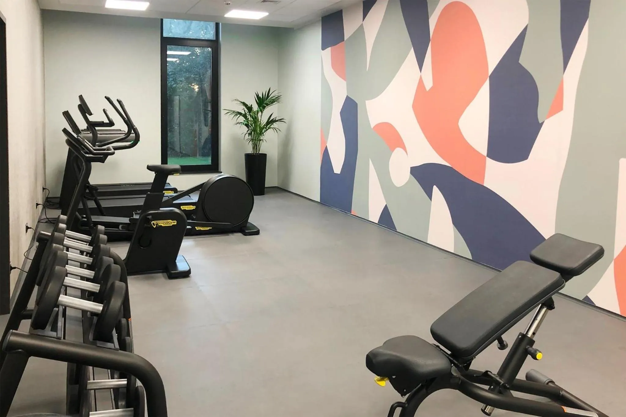 Fitness centre/facilities in Candlewood Suites Düsseldorf Airport by IHG