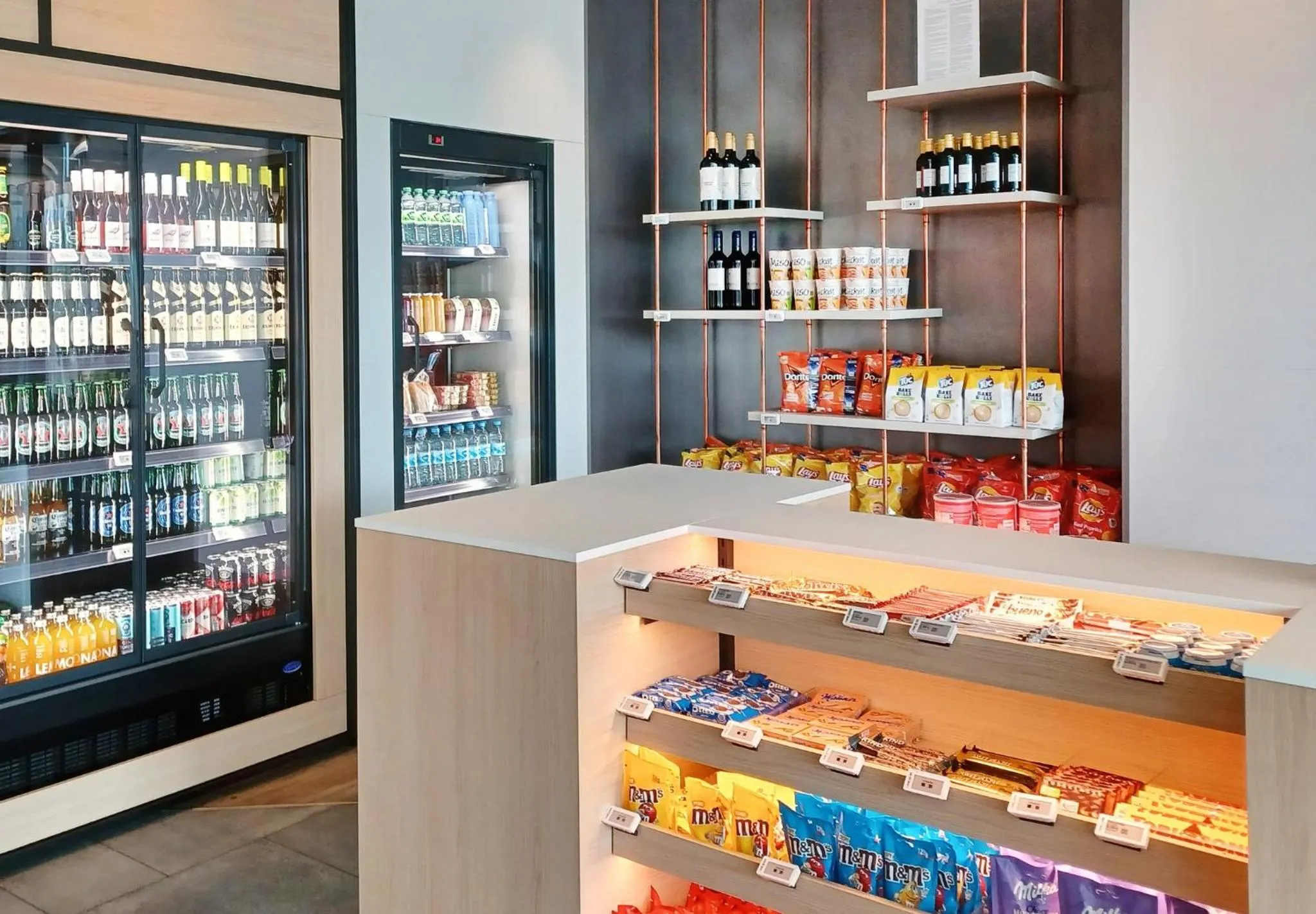 Lobby or reception in Candlewood Suites Düsseldorf Airport by IHG