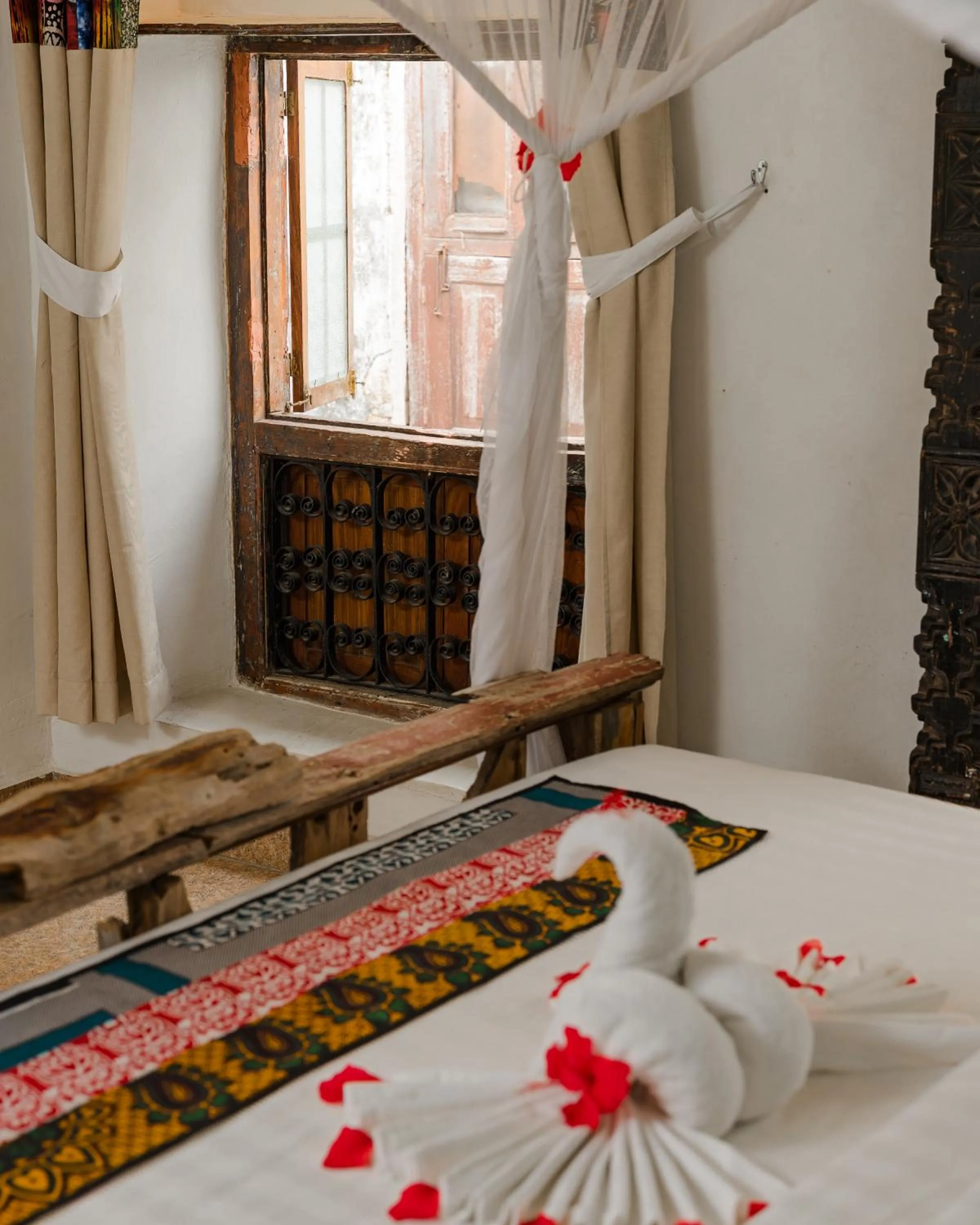 View (from property/room), Bed in Emerald Palm Courtyard Hotel