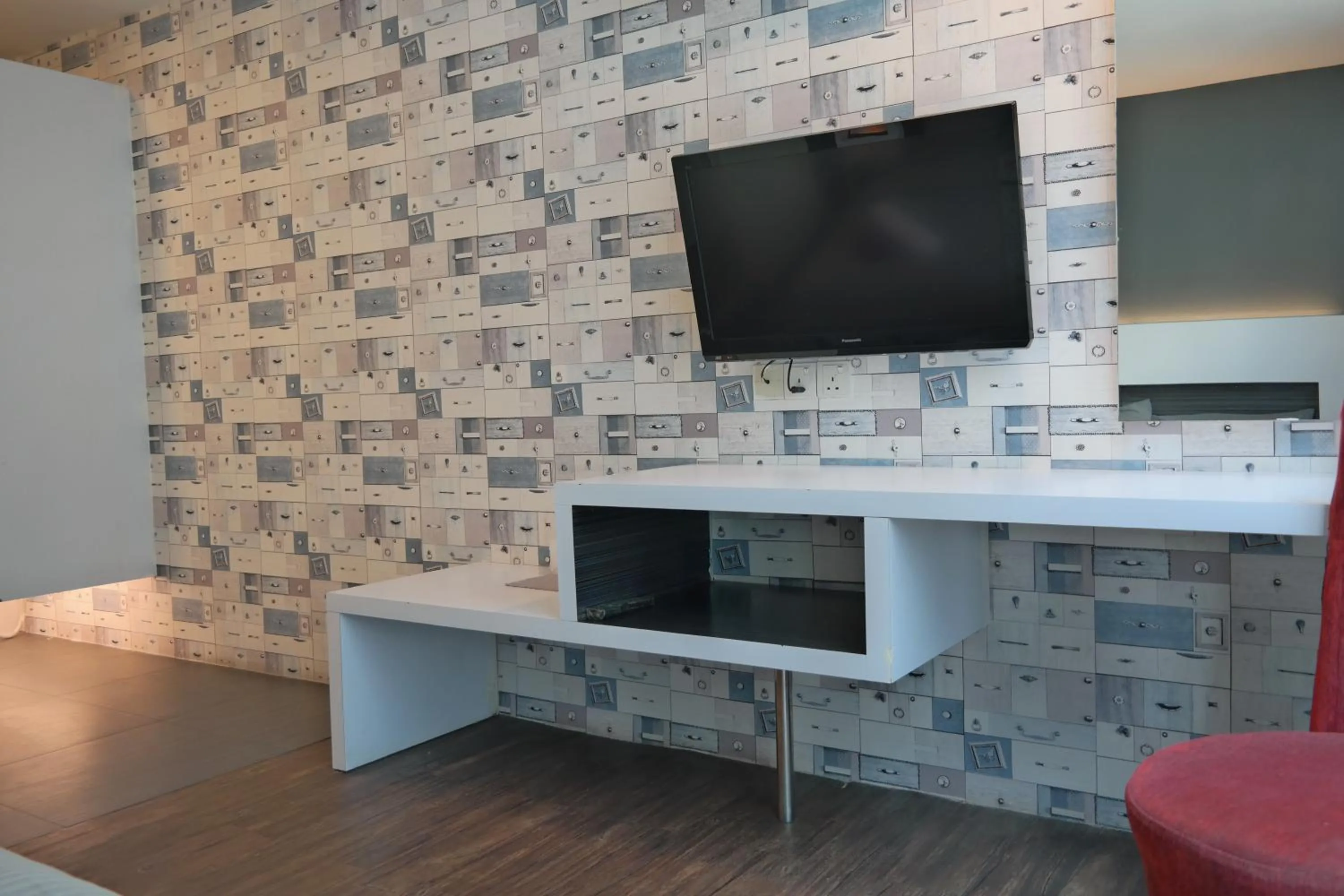 TV and multimedia in Summer Oscar Boutique Hotel