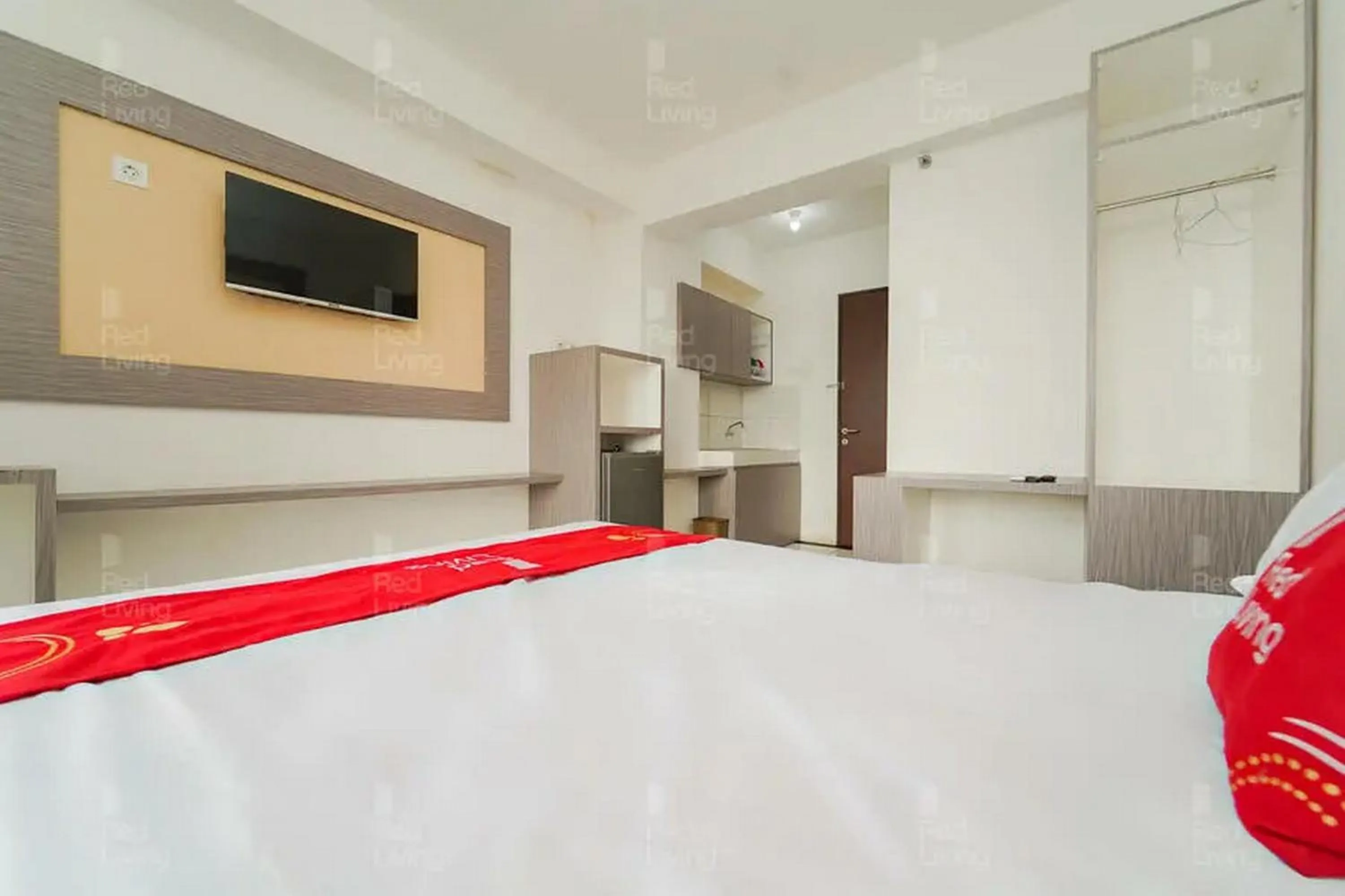 Bedroom, Bed in RedLiving Apartemen Riverview Residence - TOHA Room Tower Mahakam