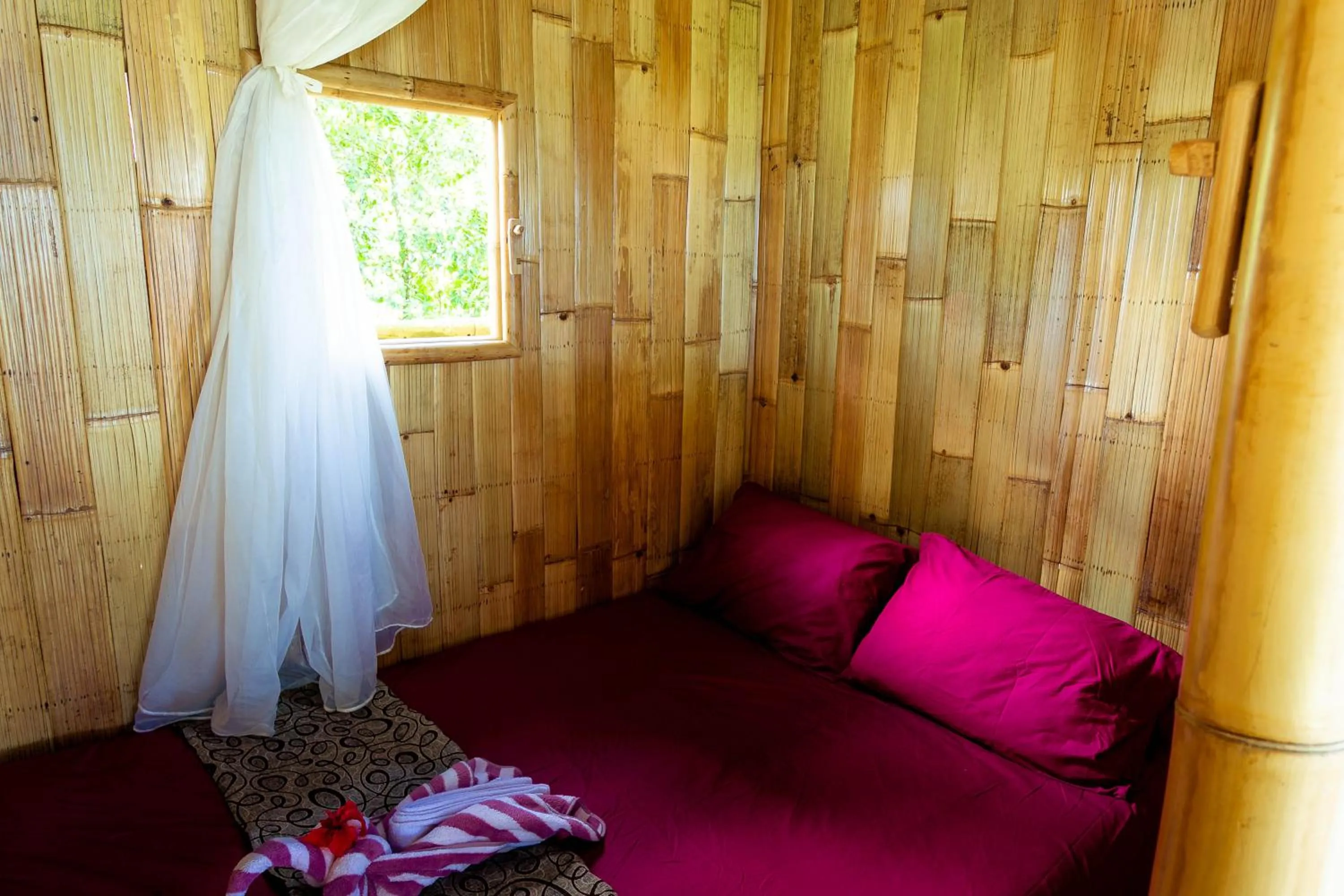 Bed in Taman Asta Gangga by ecommerceloka