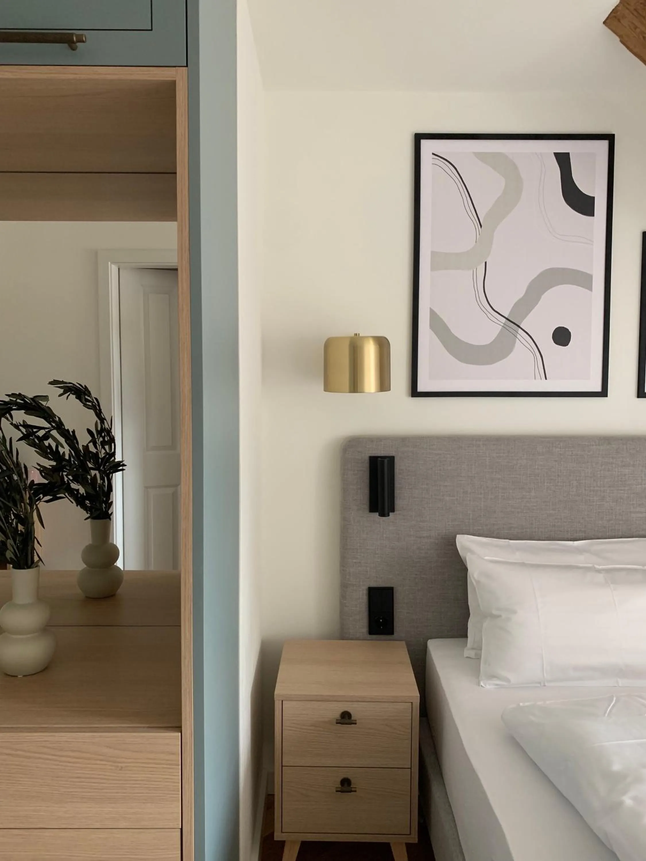 Bed in Bob W Munich Airport - Peterhof