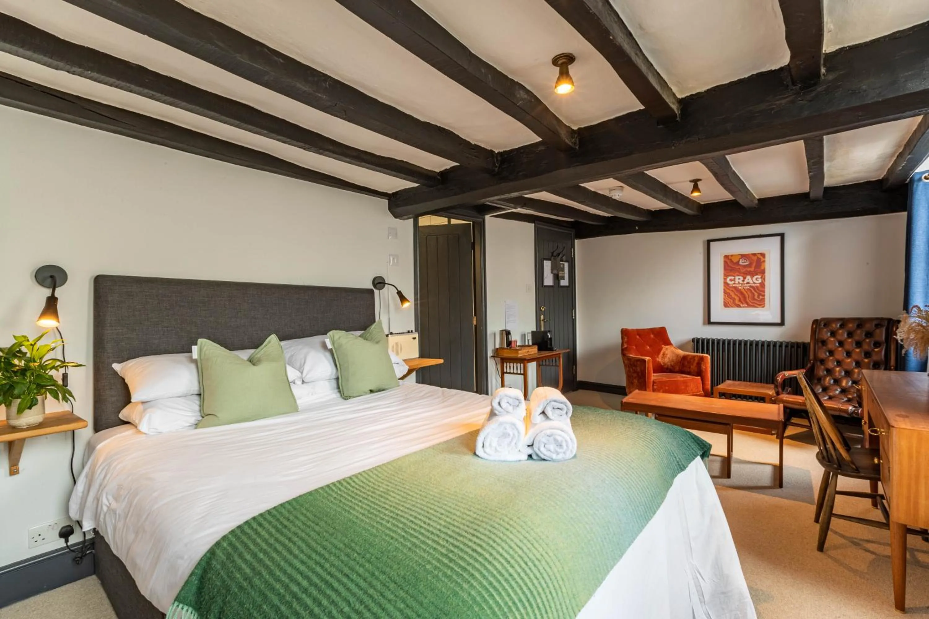 Photo of the whole room, Bed in Royal Oak Pub