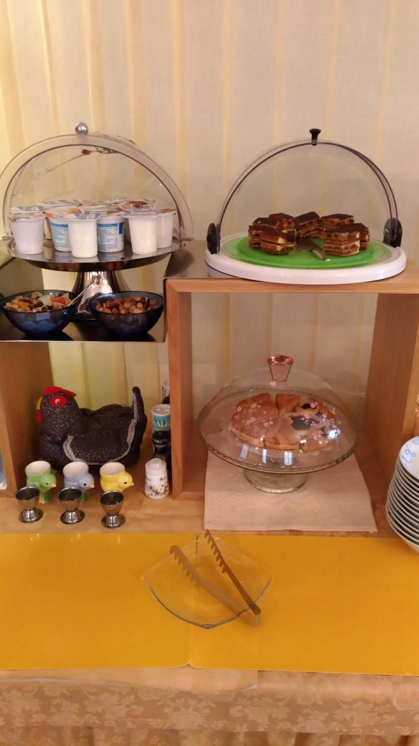 Buffet breakfast in Hotel Abbaruja