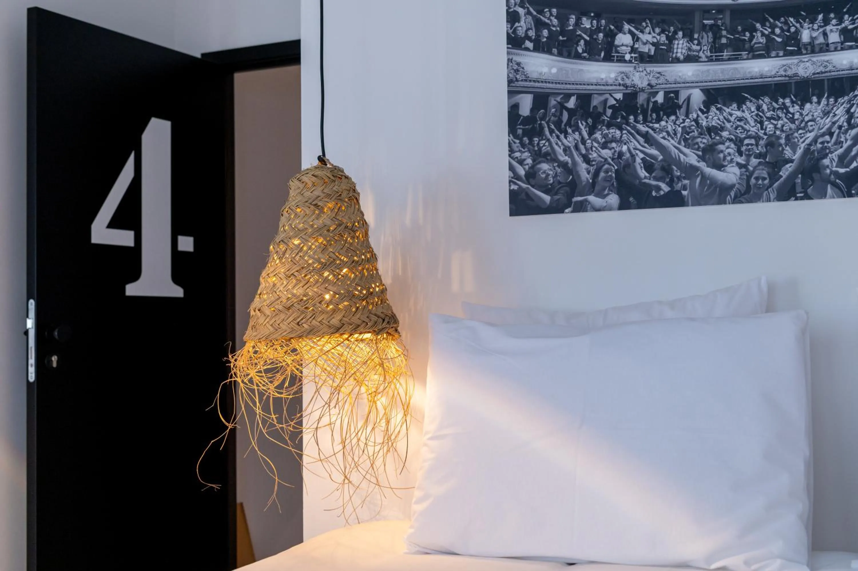 Bedroom, Bed in Espace 43 - Les 7 chambres