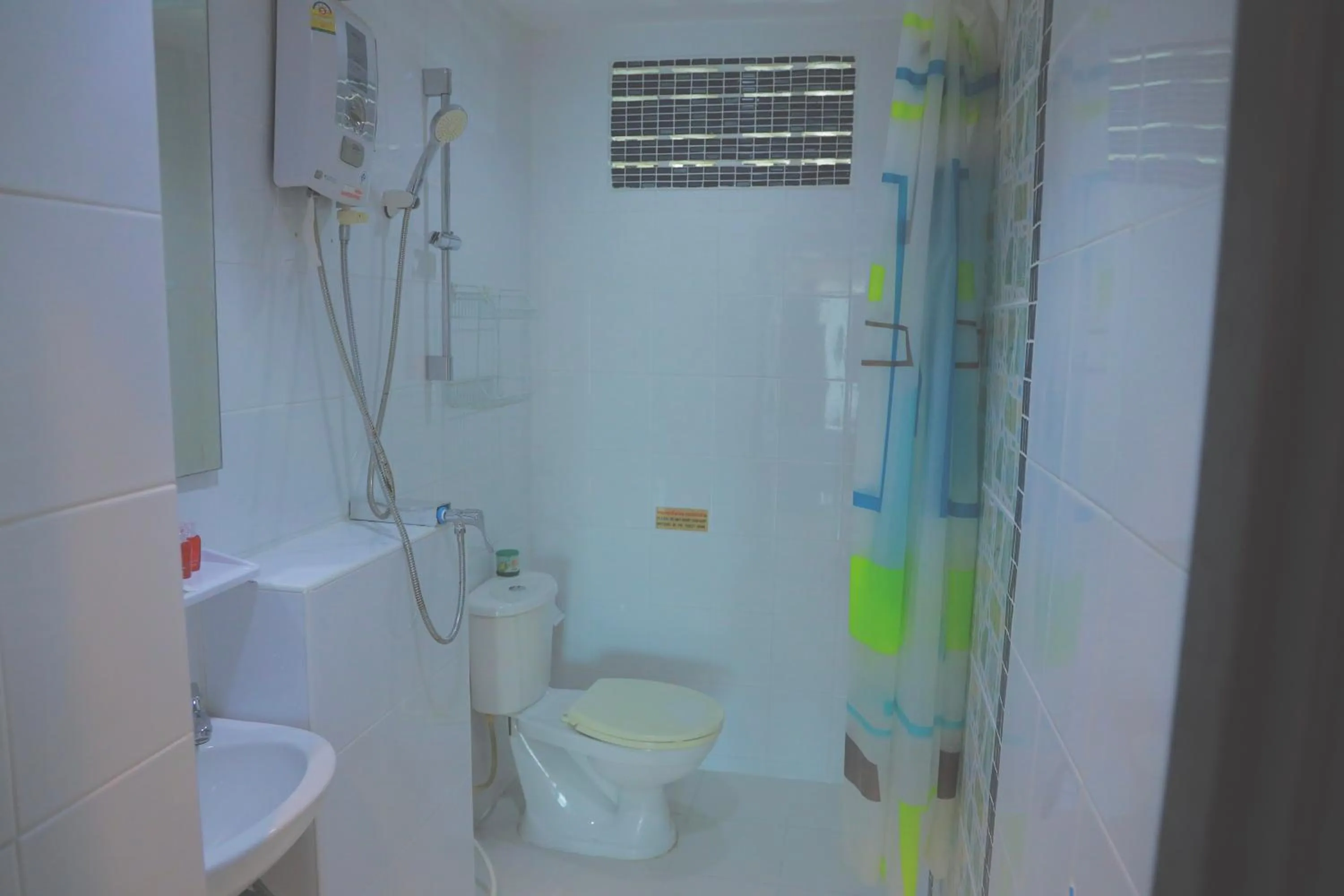 Bathroom in THOMLEK Guesthouse