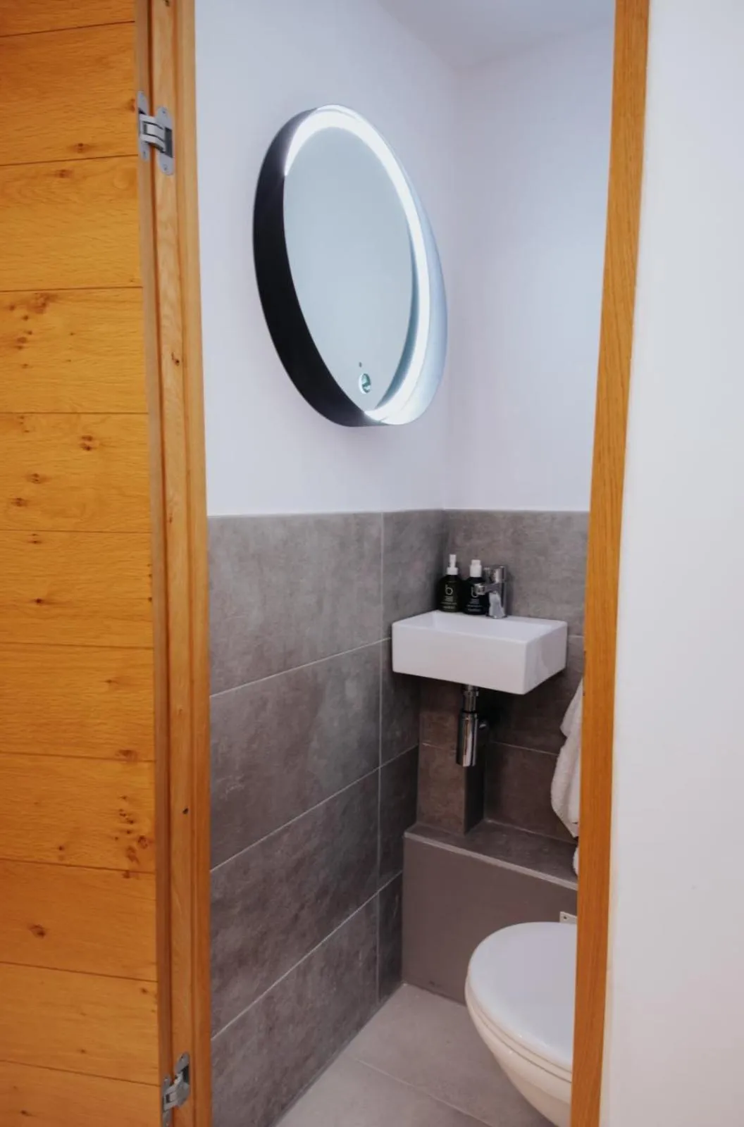 Toilet in Perfect family-oriented and recently renovated townhouse in the old Antibes