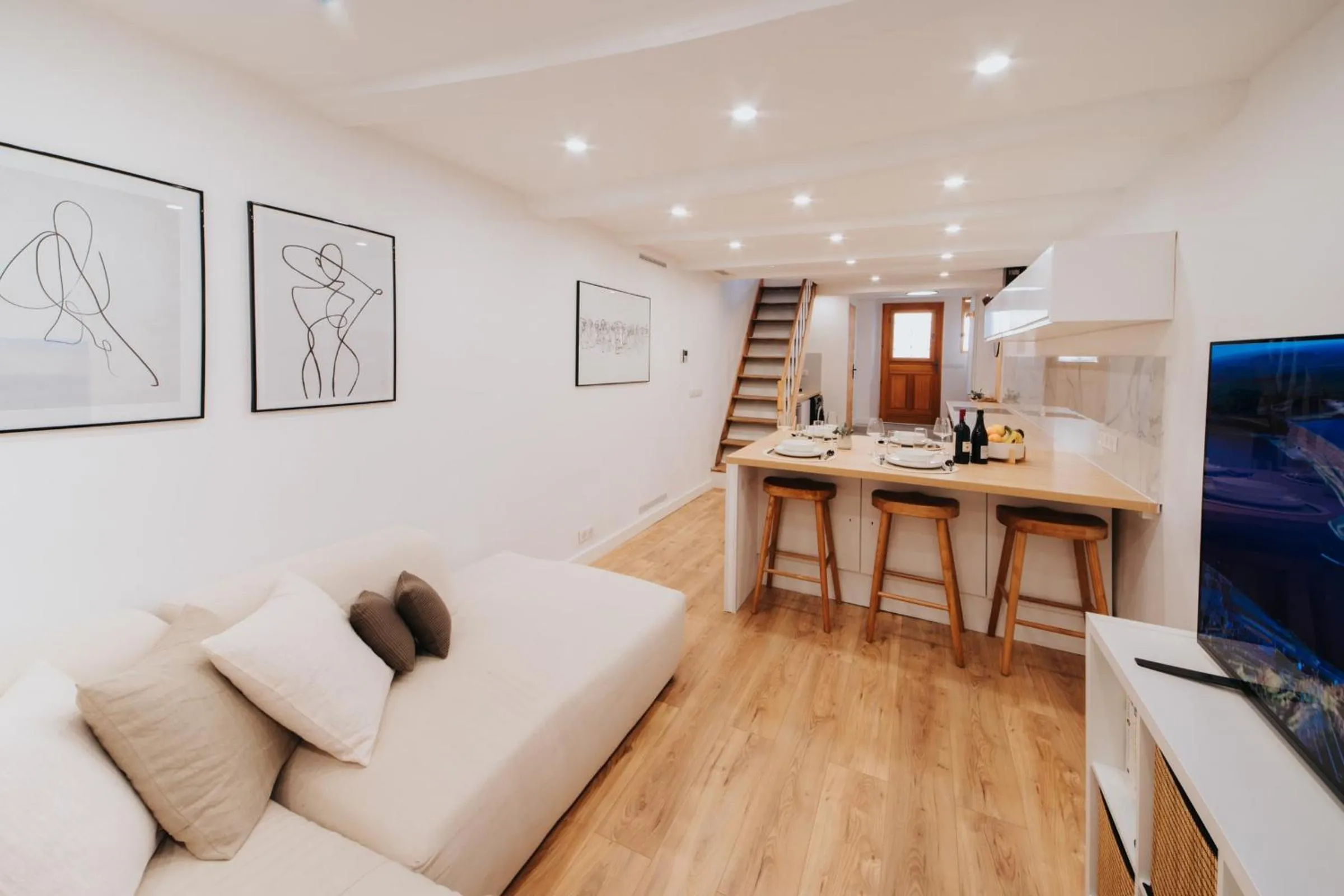 Living room in Perfect family-oriented and recently renovated townhouse in the old Antibes
