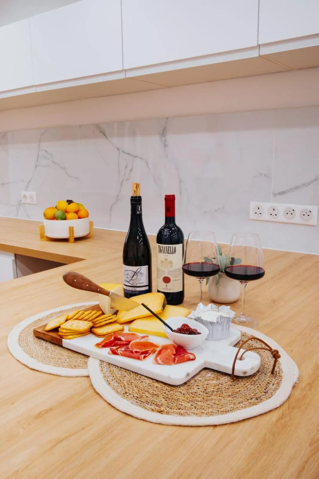 Kitchen or kitchenette in Perfect family-oriented and recently renovated townhouse in the old Antibes