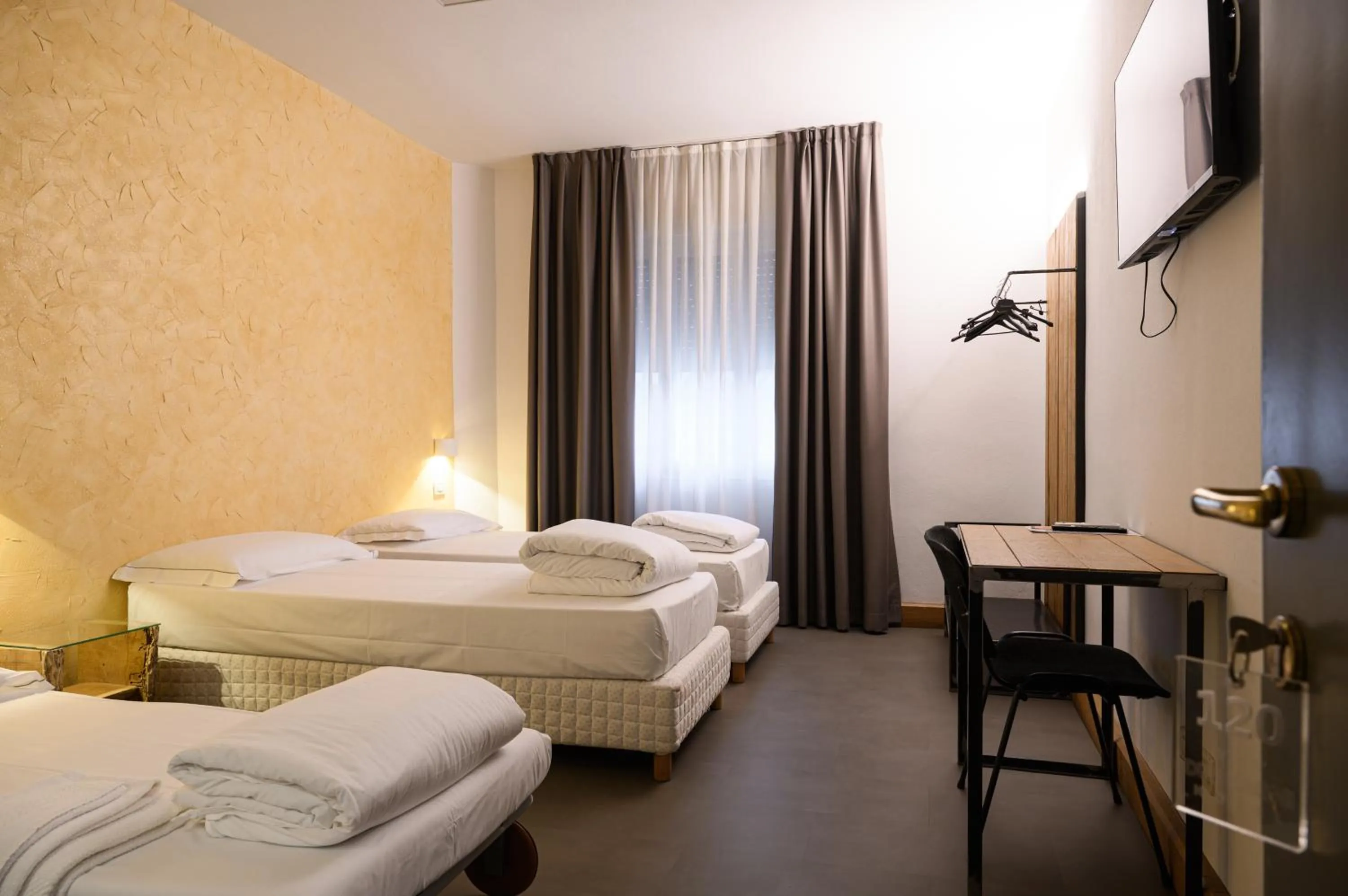 Bed in Hotel Due Ragni e Ristorante