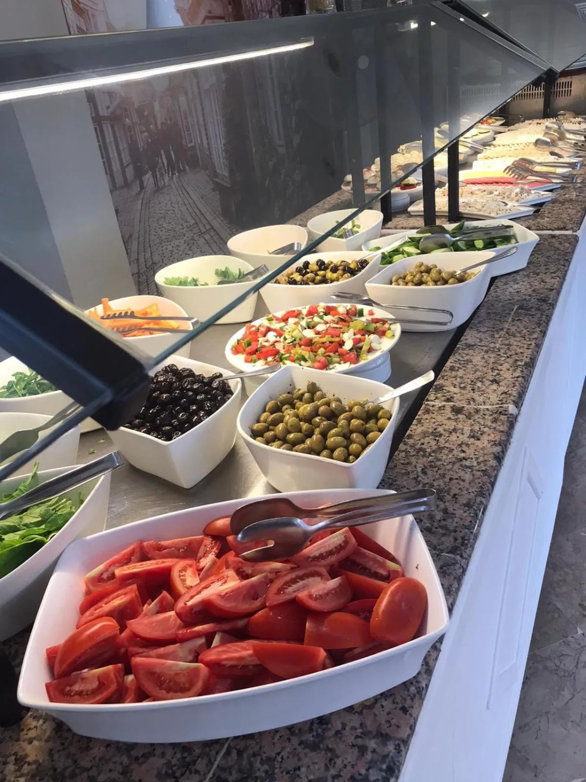 Food and drinks in Tal Beach Hotel