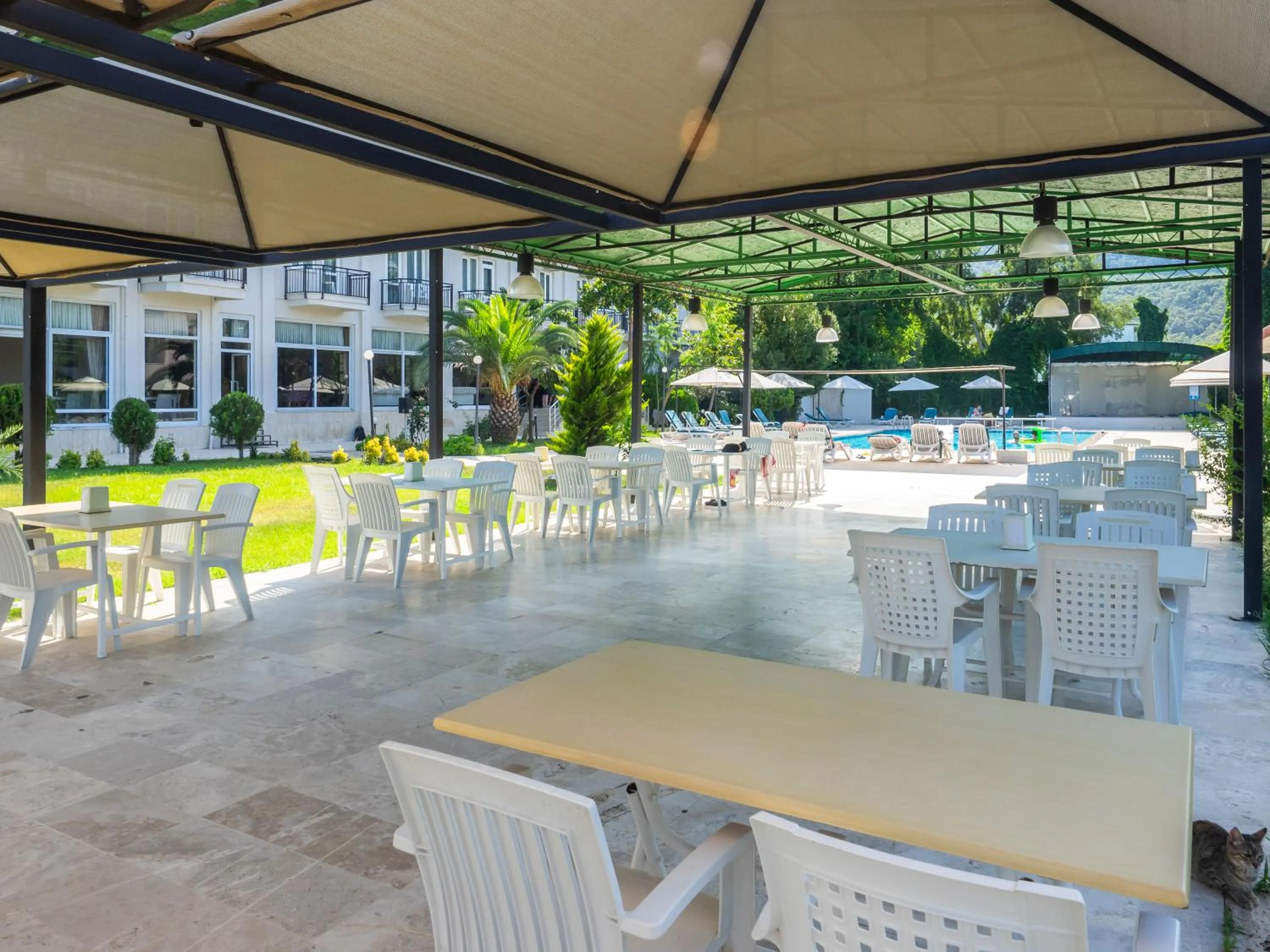 Patio in Tal Beach Hotel