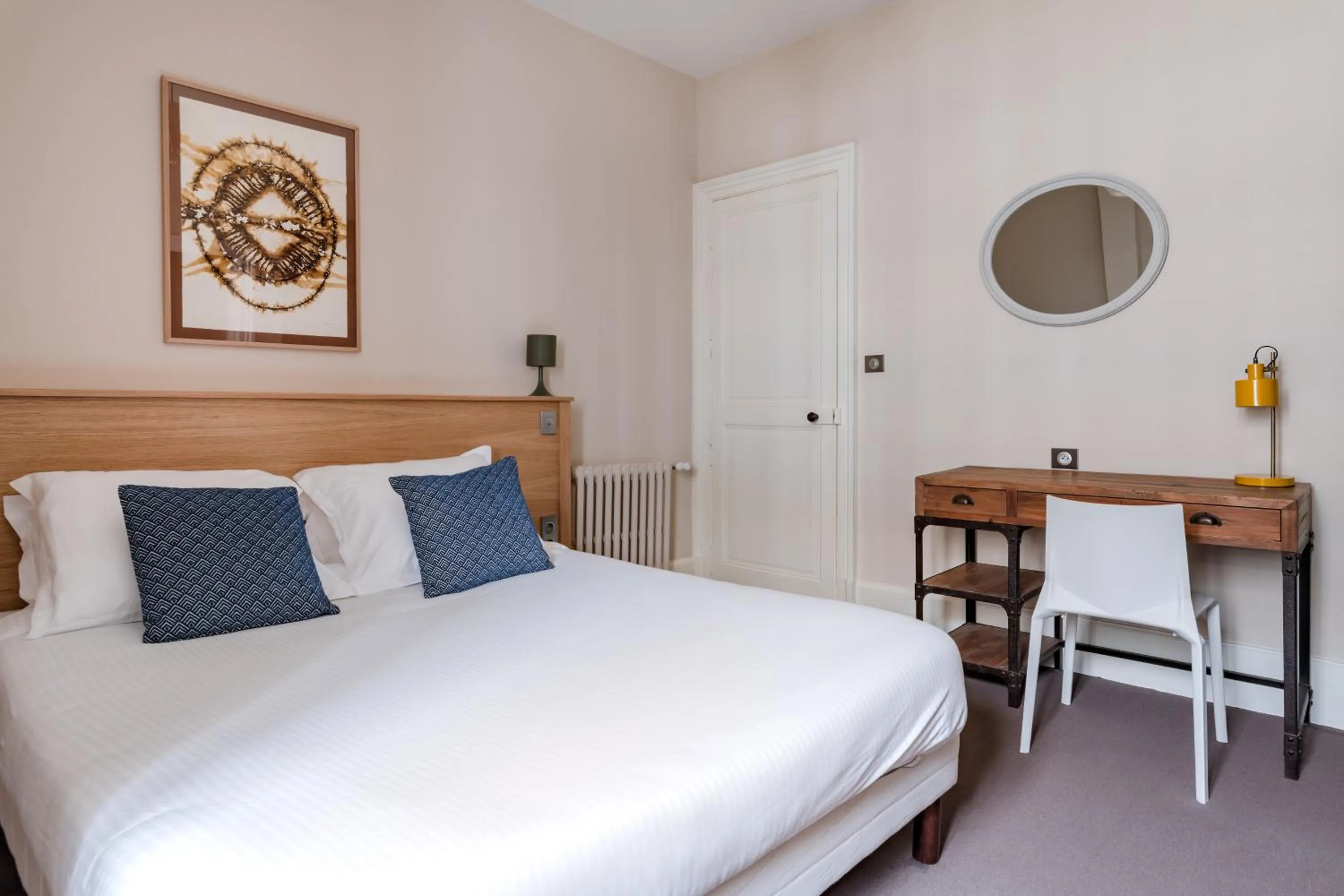 Bedroom, Bed in Les Argentiers - Accès digitalisé