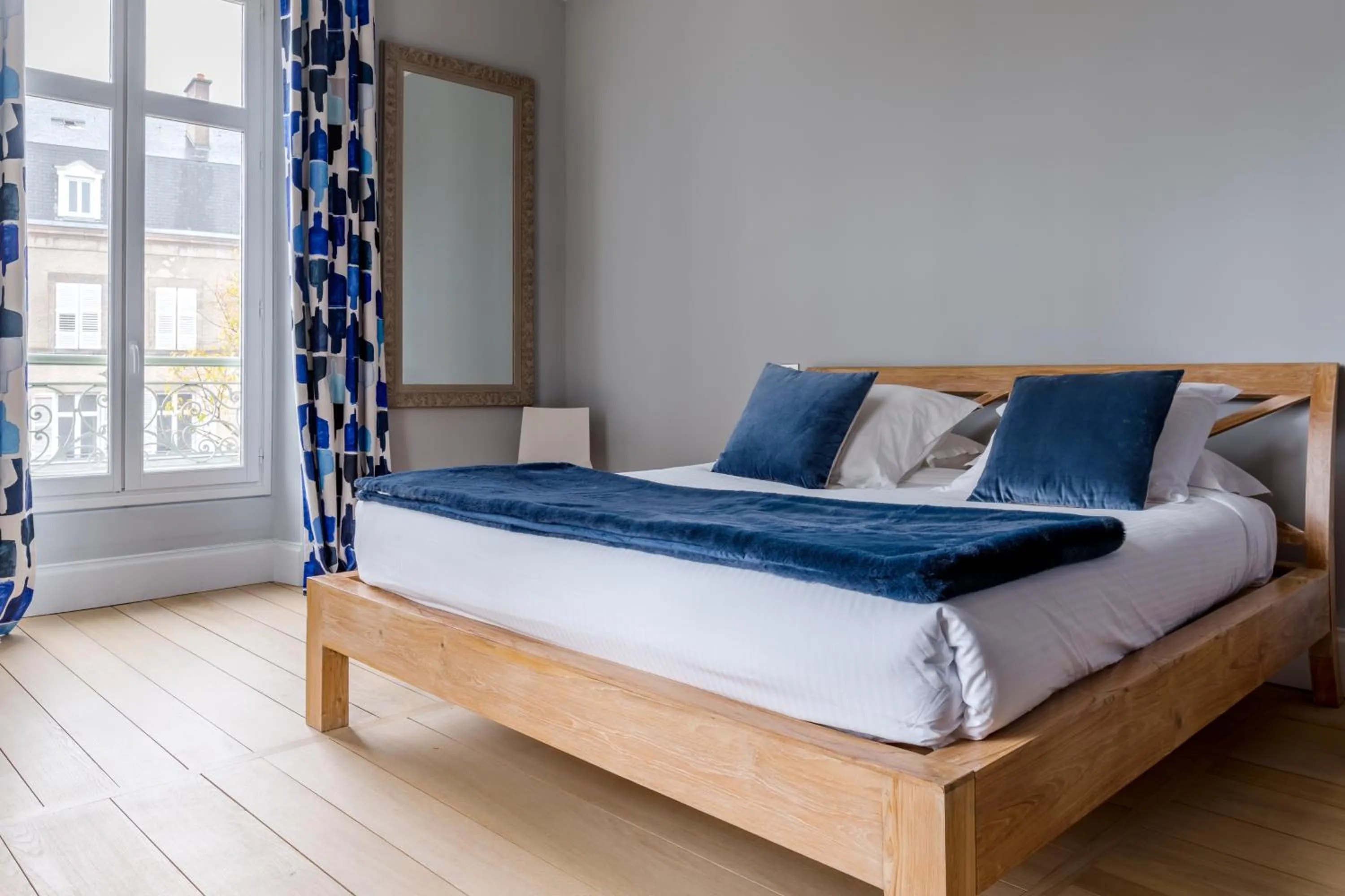 Bedroom, Bed in Les Argentiers - Accès digitalisé