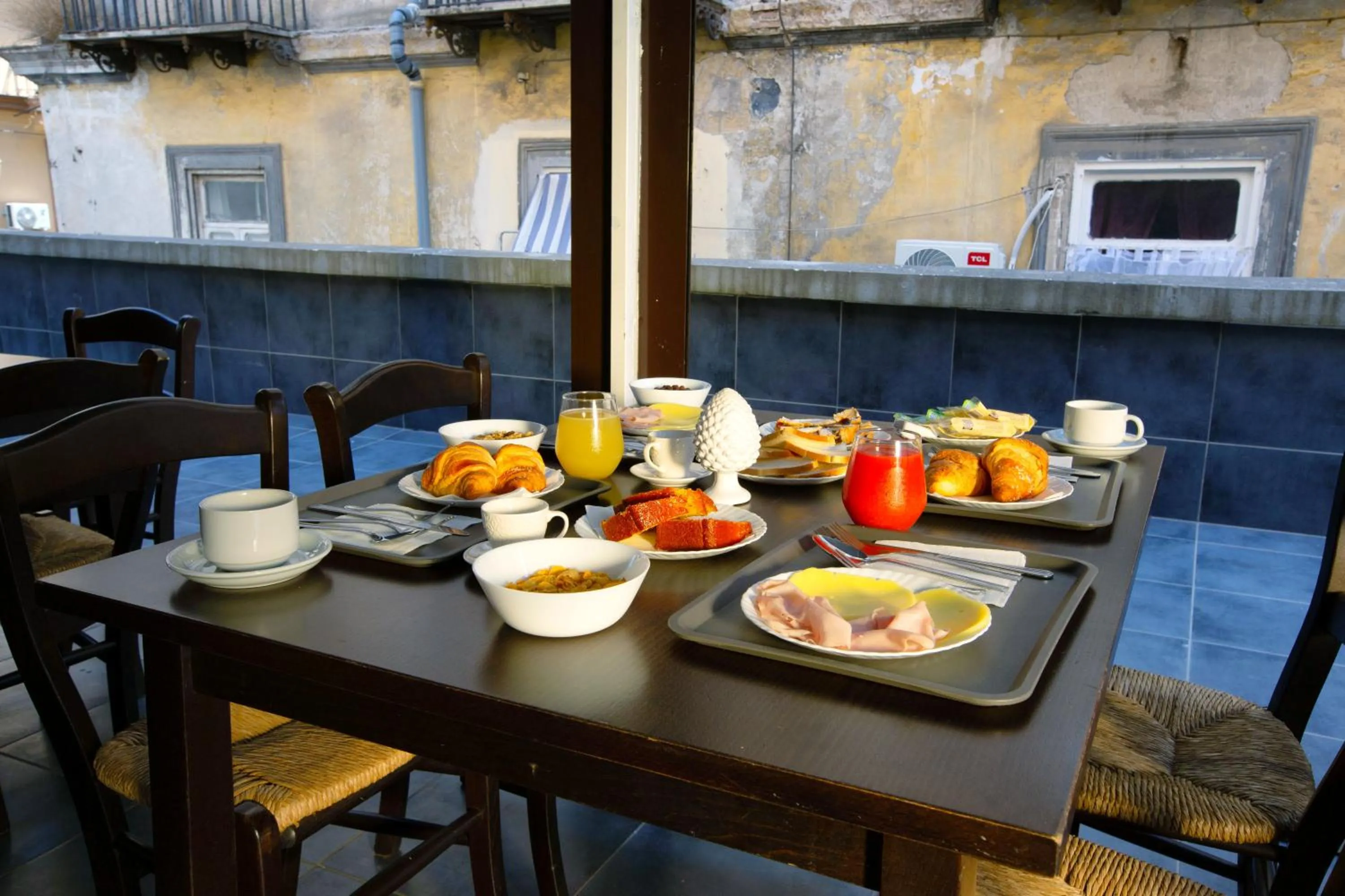 Balcony/Terrace in ROYAL ROOMS STATION NAPOLI