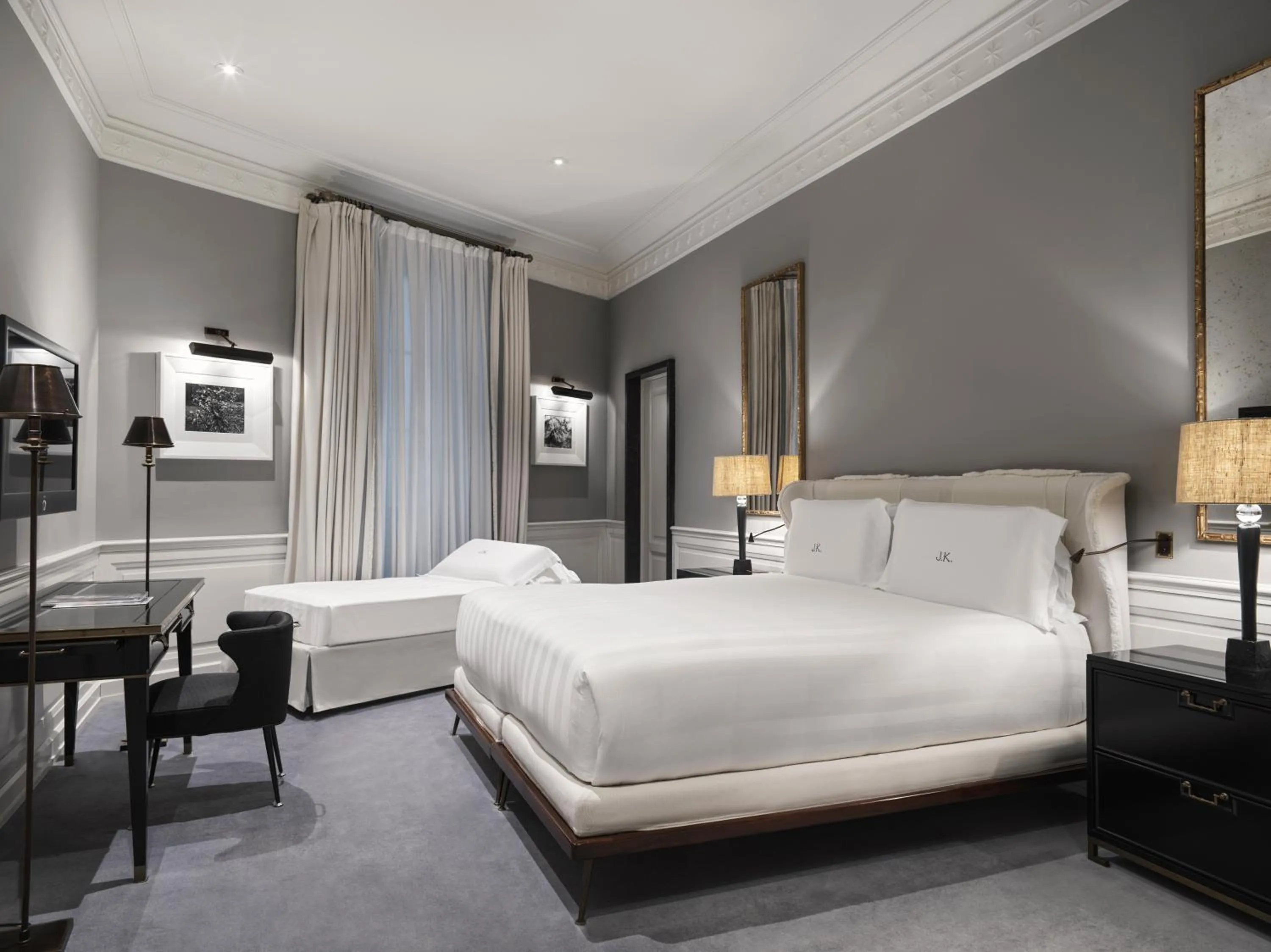 Bedroom, Bed in J.K. Place Roma - The Leading Hotels of the World