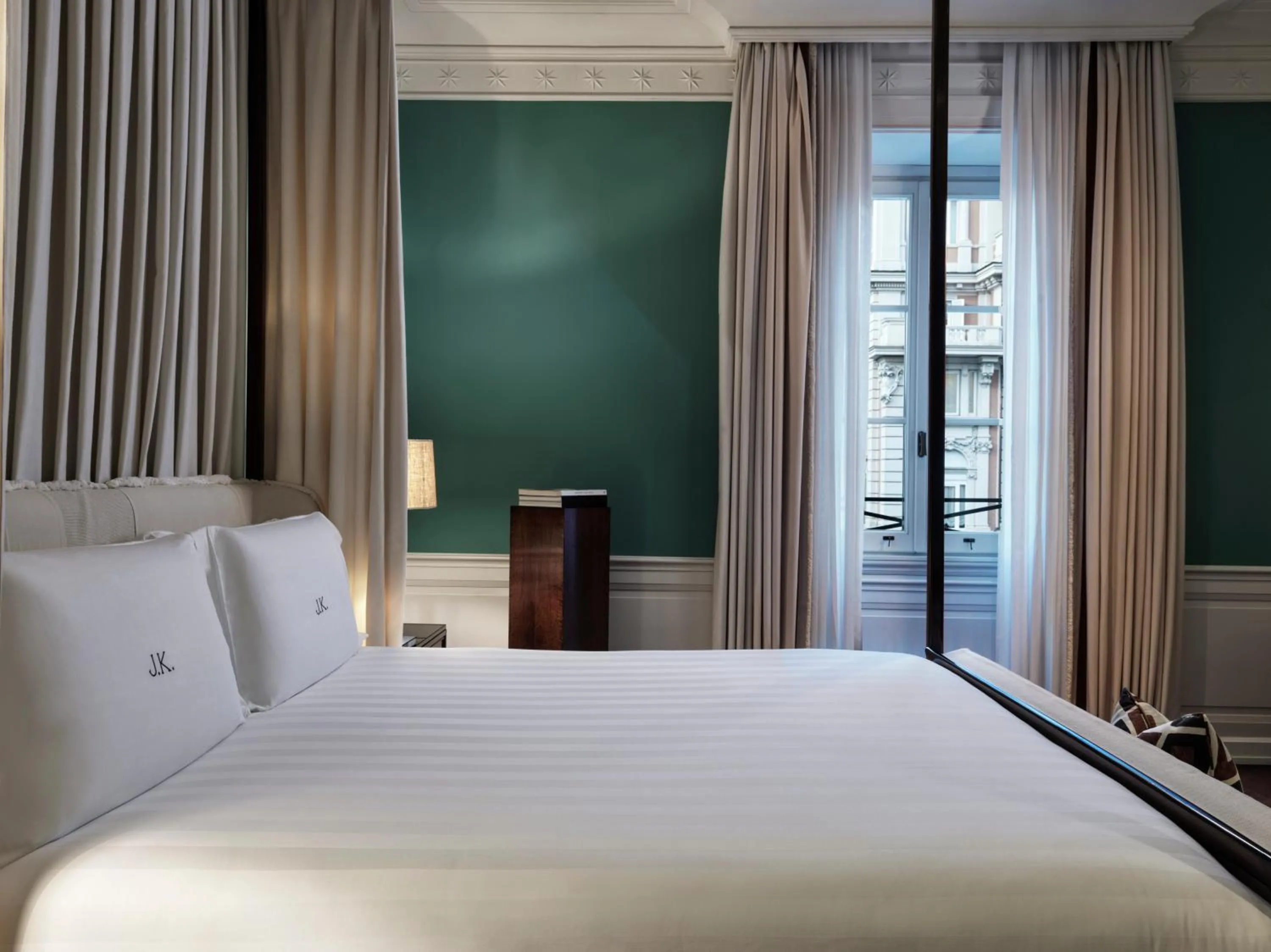 Bedroom, Bed in J.K. Place Roma - The Leading Hotels of the World