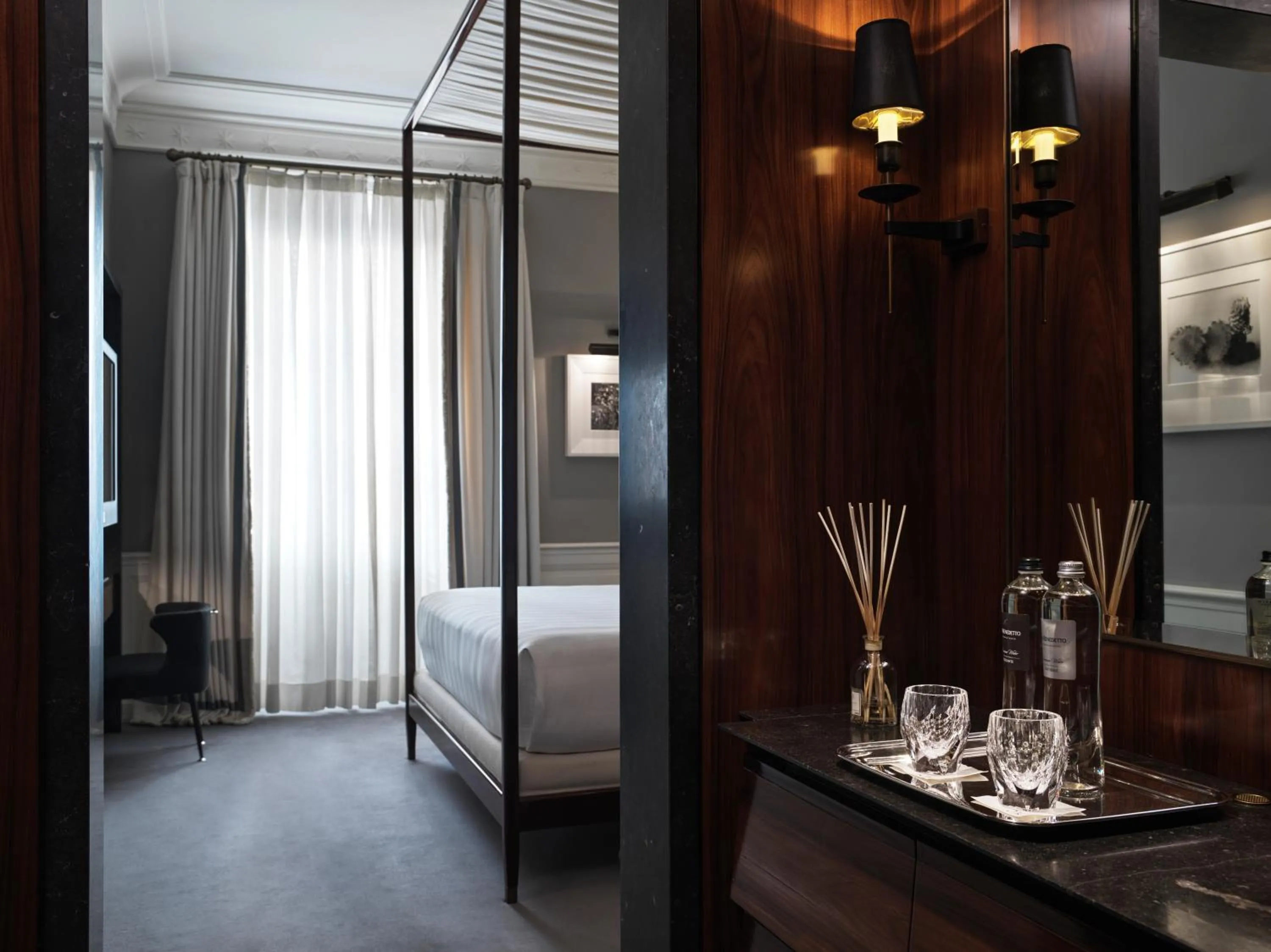 Bedroom, Bed in J.K. Place Roma - The Leading Hotels of the World