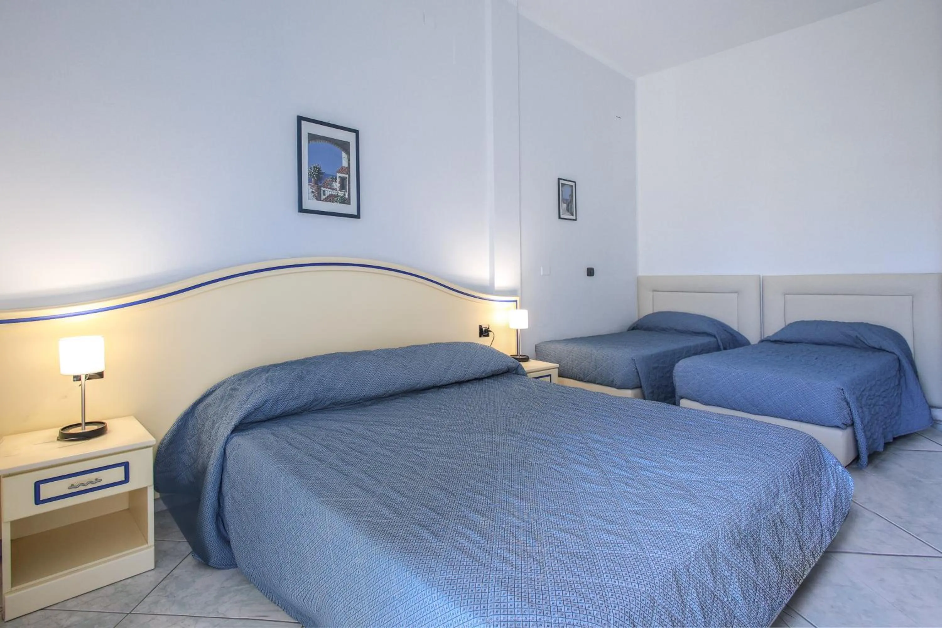 Bed in Hotel Tourist