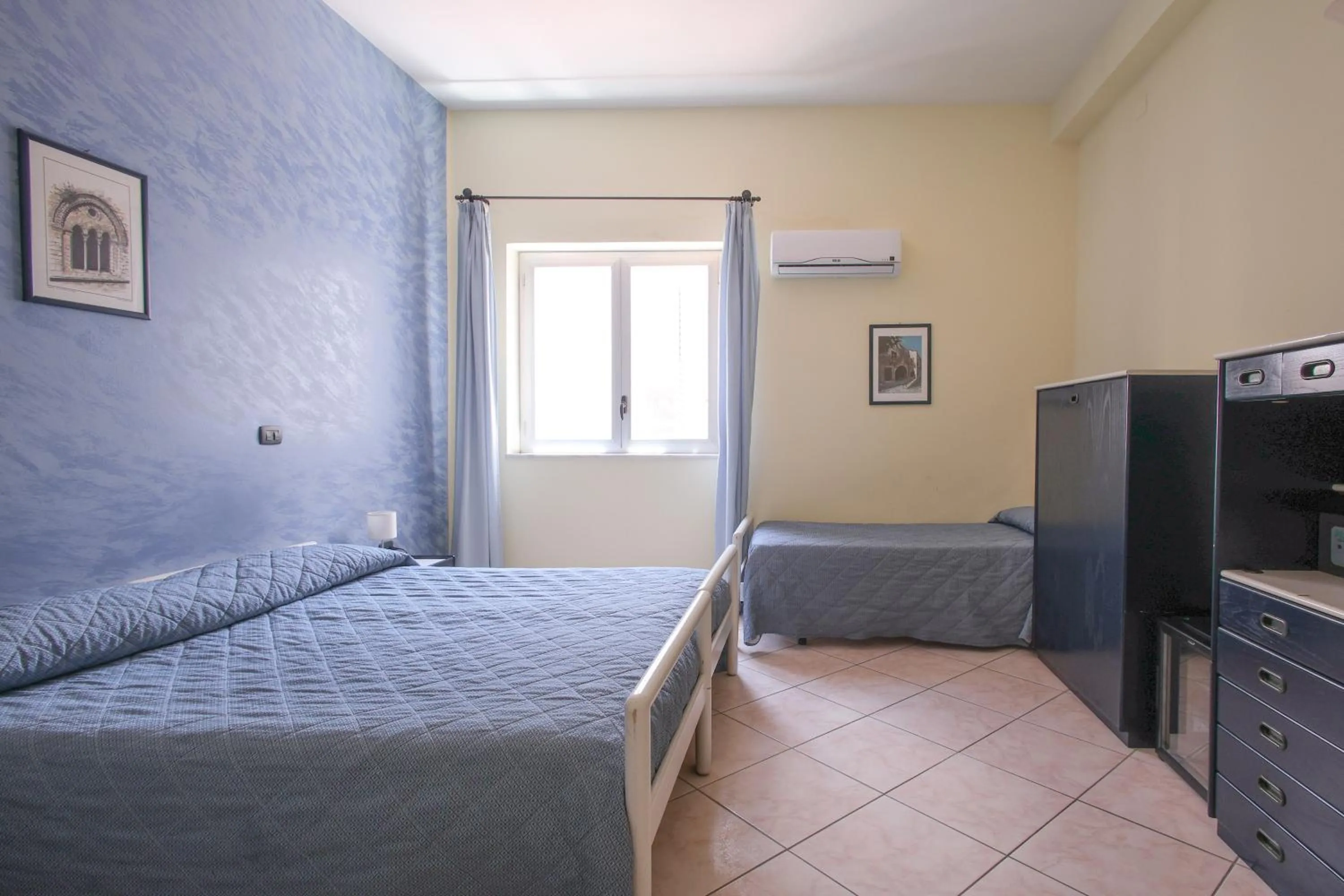 Bed in Hotel Tourist