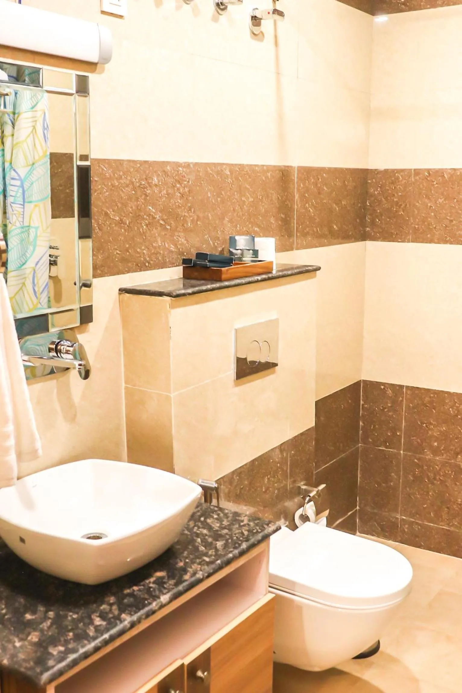 Bathroom in Hotel Royal Palm Dehradun