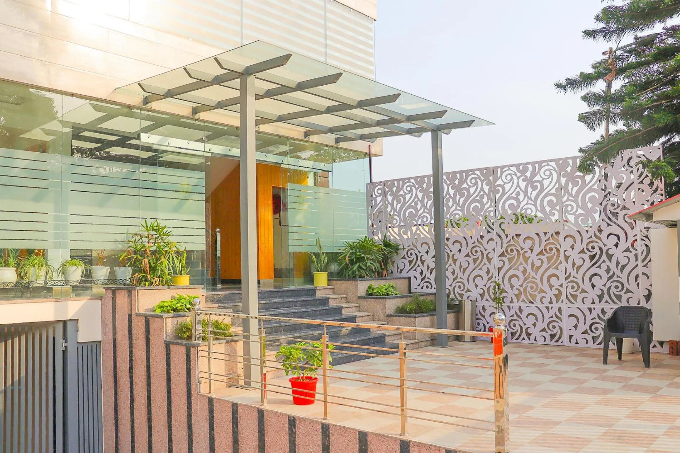 Property building in Hotel Royal Palm Dehradun