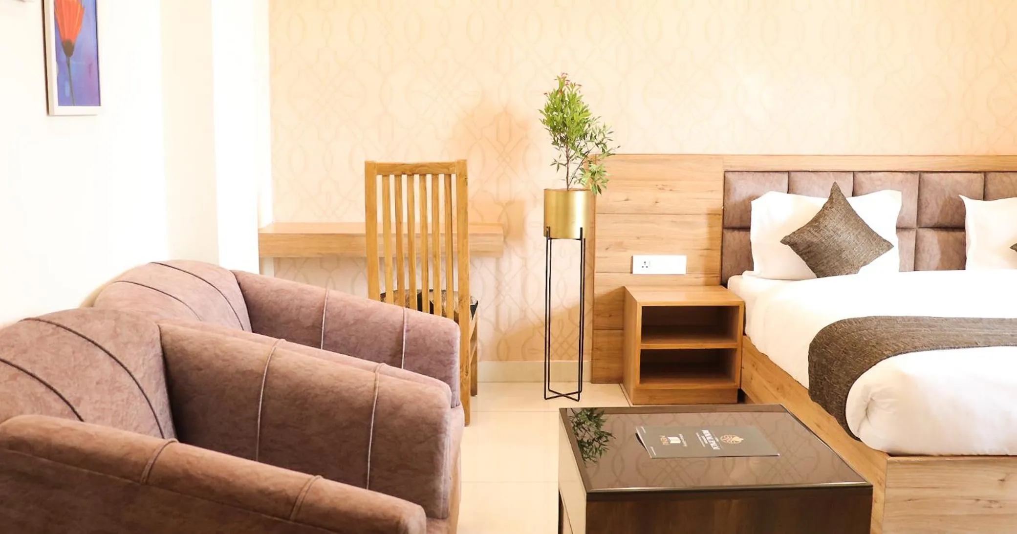 Bed in Hotel Royal Palm Dehradun