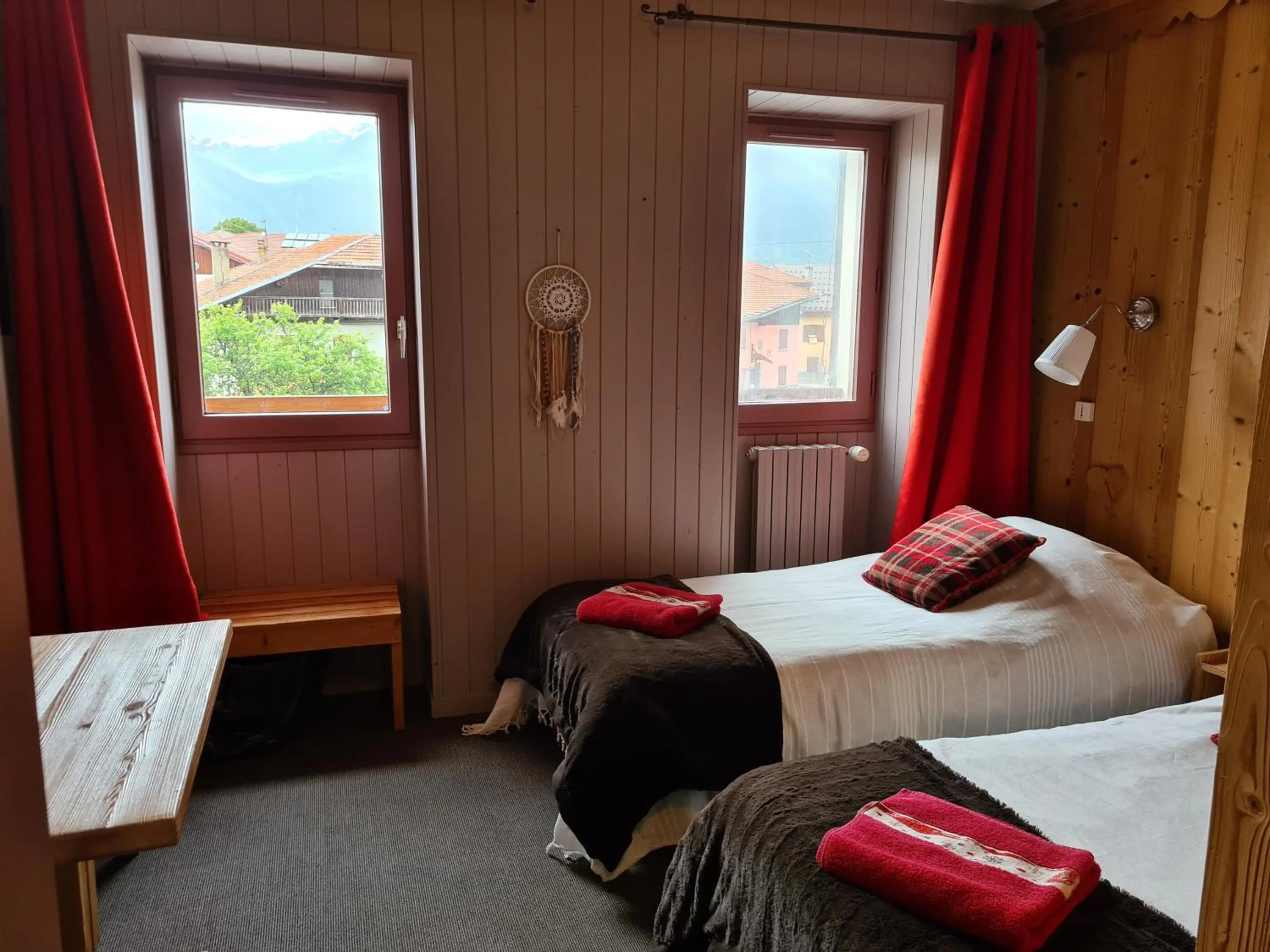 Bedroom, Bed in Hôtel et Appart'Hôtel Restaurant L'Adray