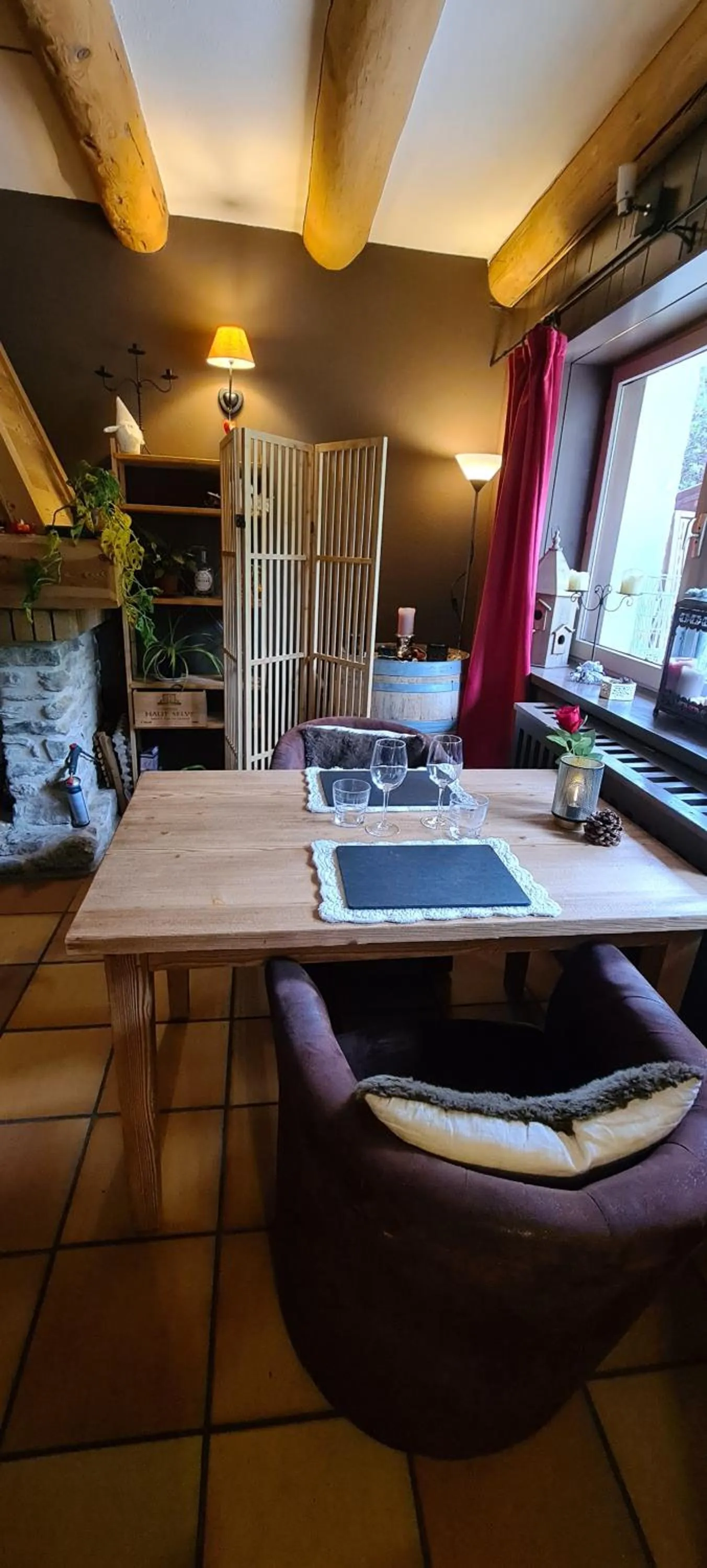 Restaurant/places to eat in Hôtel et Appart'Hôtel Restaurant L'Adray