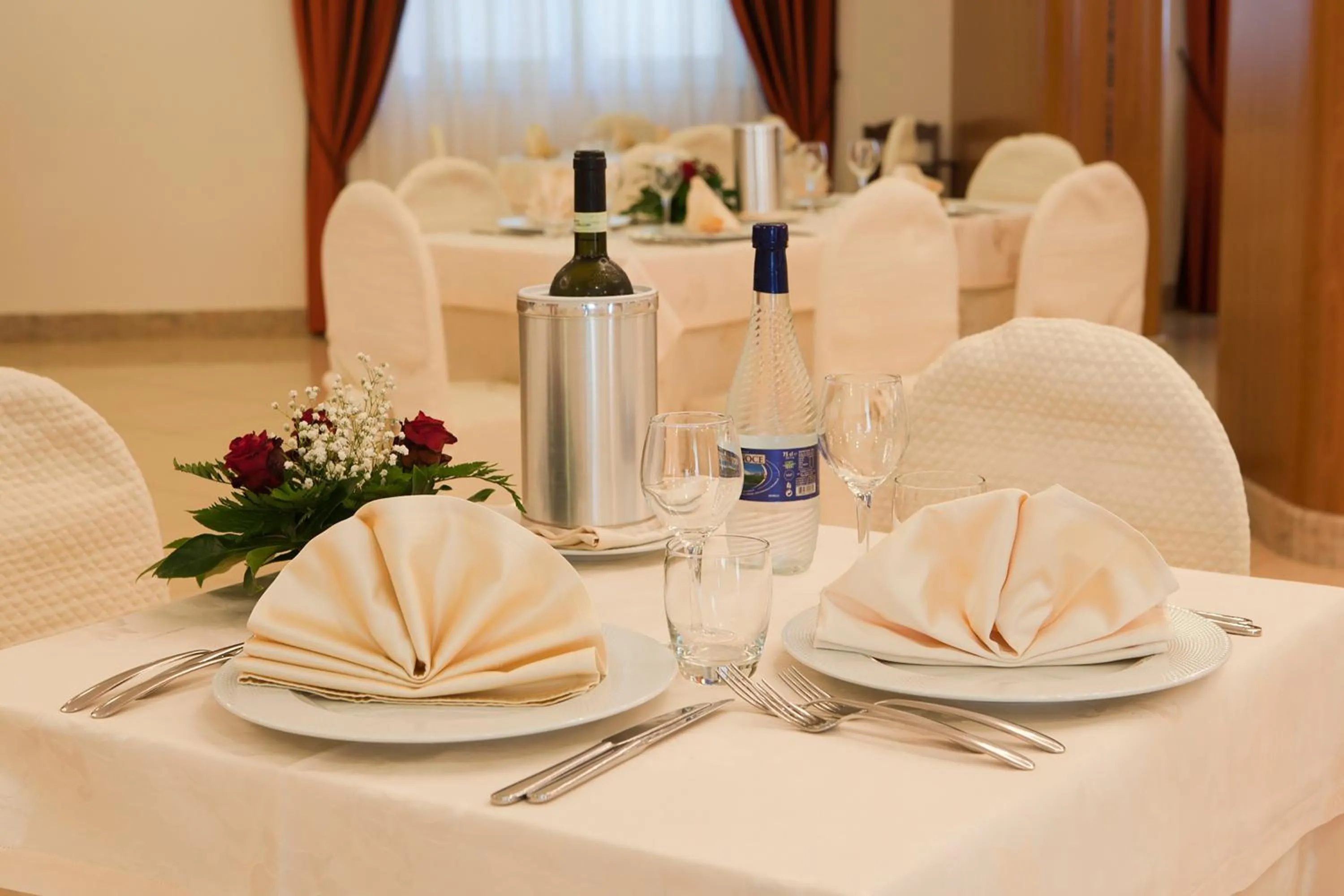 Restaurant/places to eat in Park Hotel Tyrrenian