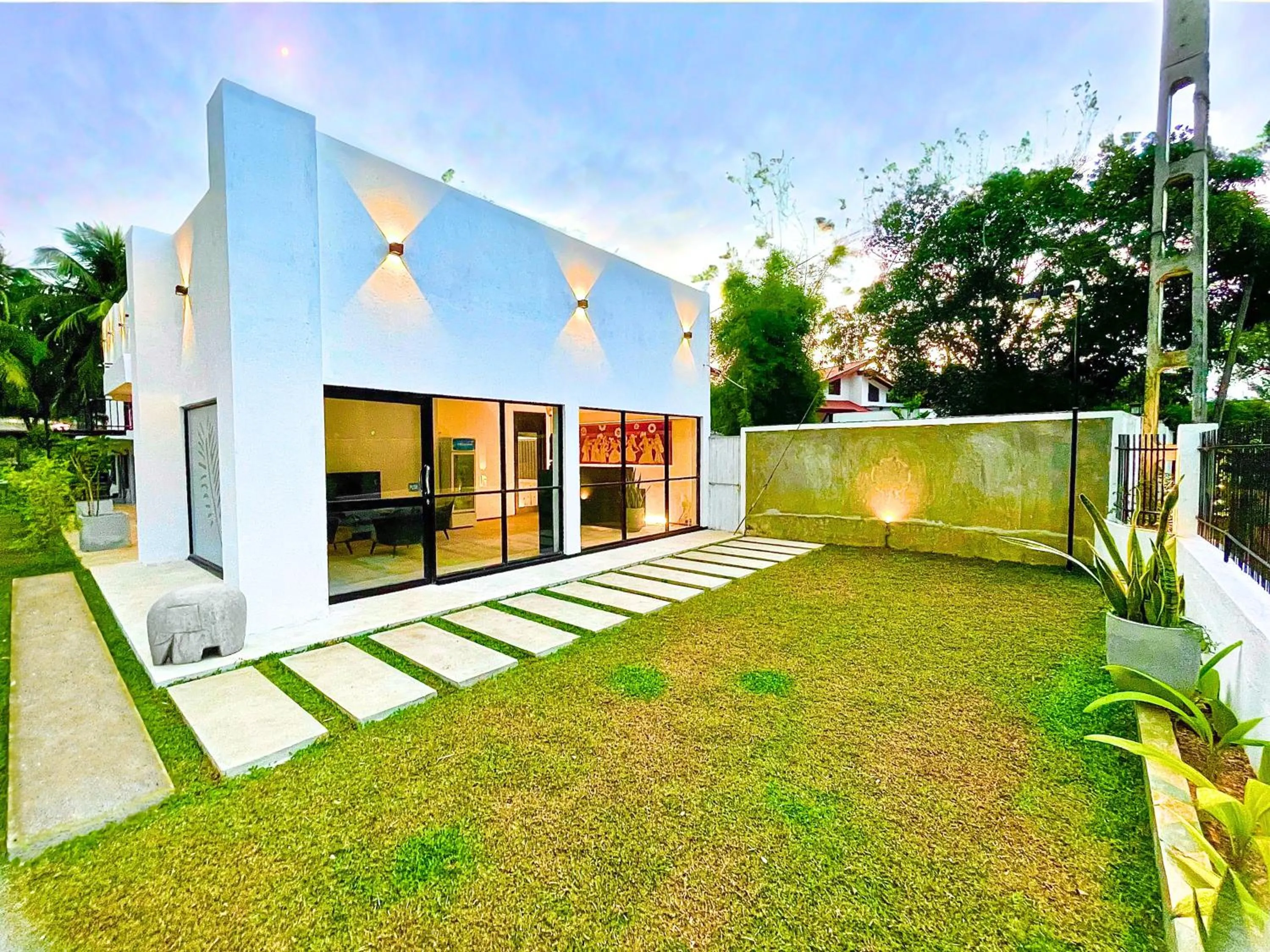 Property building in The Ivy Lake