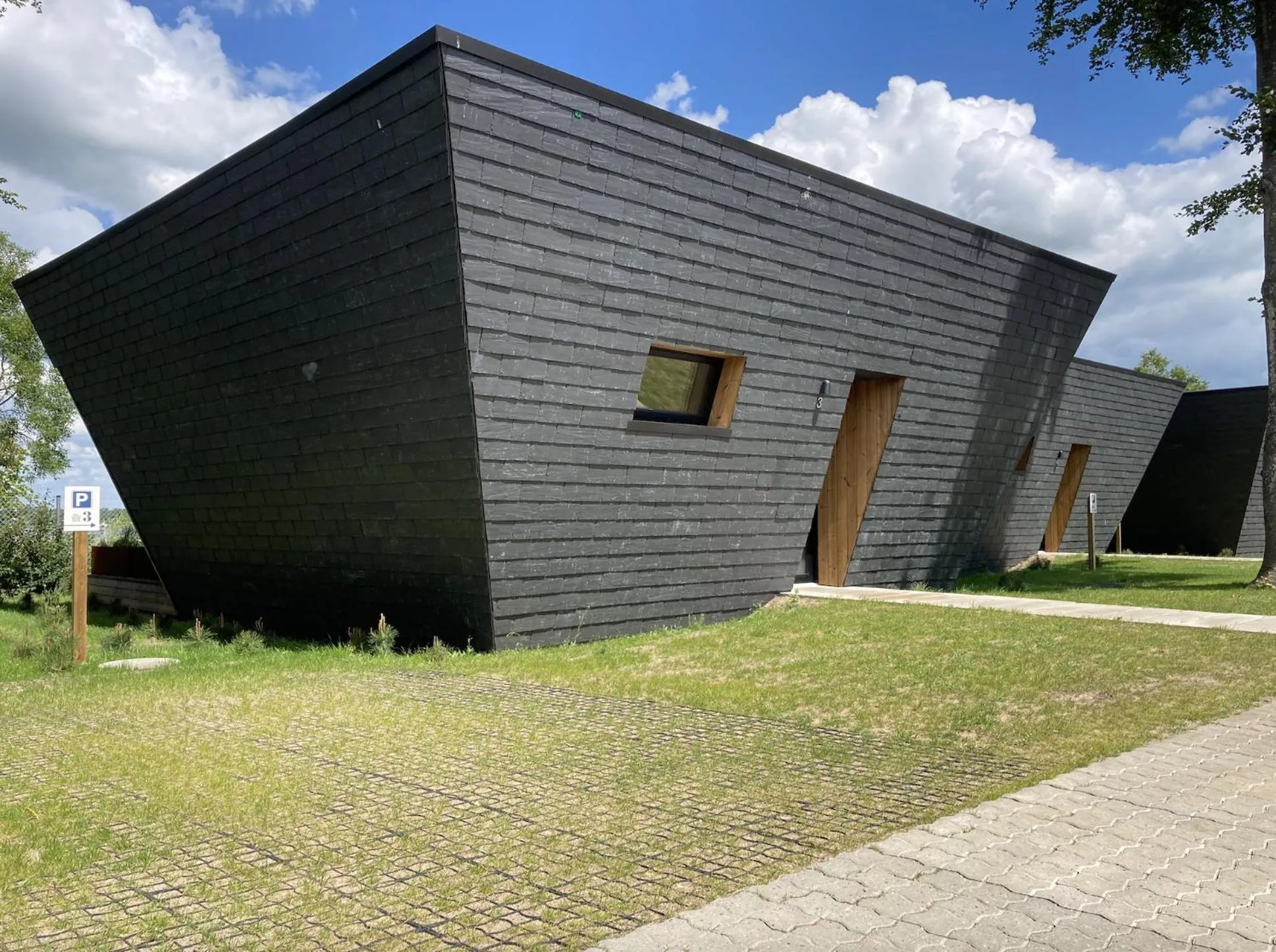 Facade/entrance in SØGAARDEN - Hotel & SøCamp