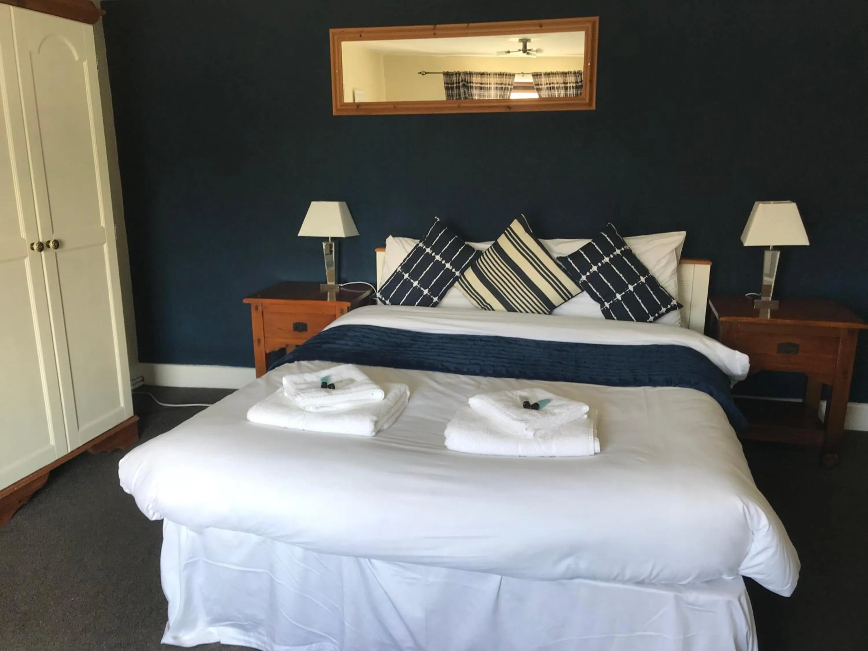 Bed in The Chequers Inn