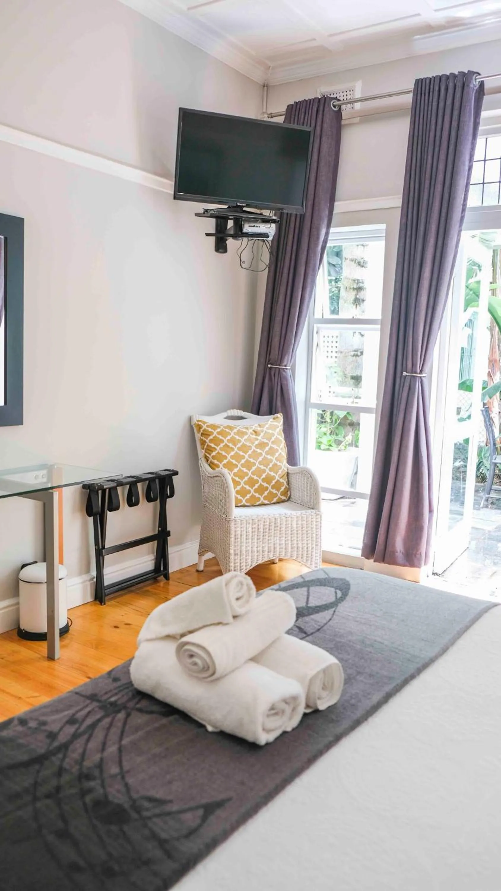 Bed in Conifer Beach House