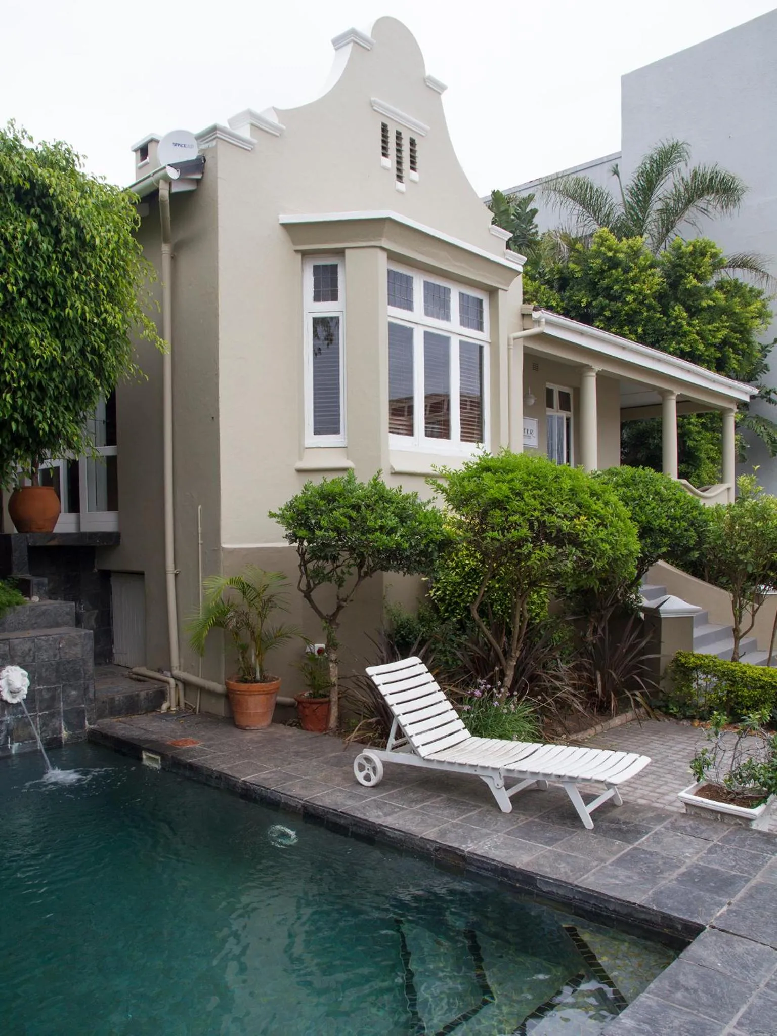BBQ facilities in Conifer Beach House