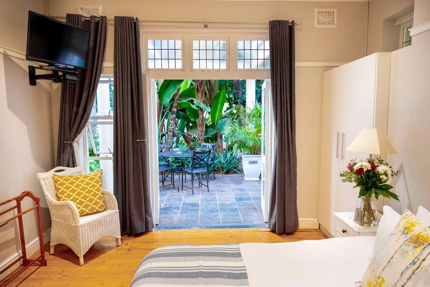 Bed in Conifer Beach House