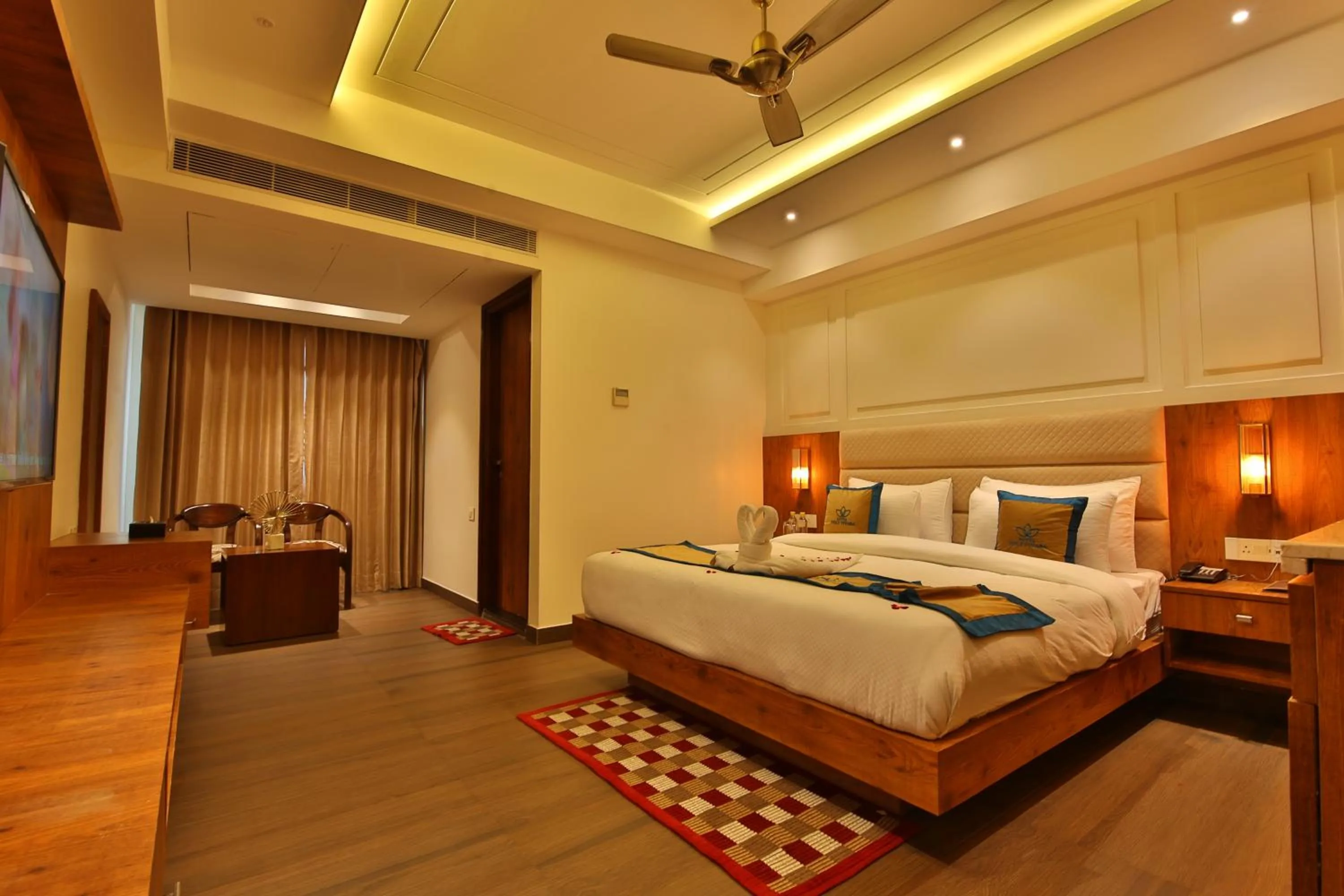 Bed in Hotel Holy Vivasa