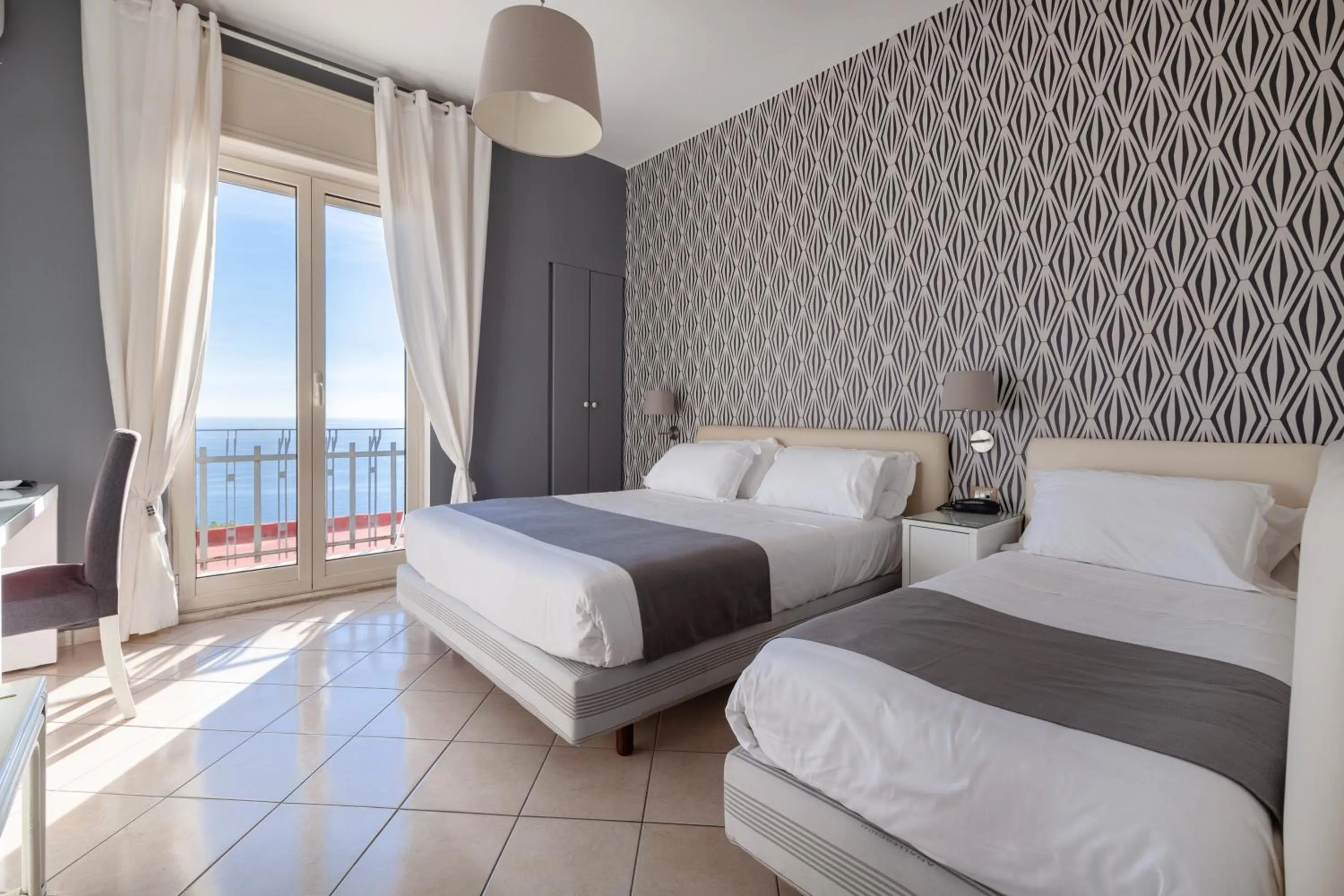 Sea view, Bed in Mini Hotel - Angolo Di Paradiso -