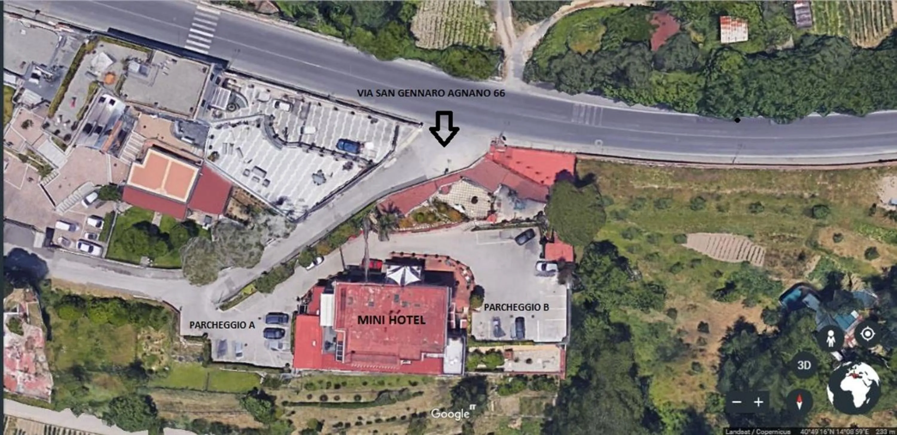 Communal lounge/ TV room in Mini Hotel - Angolo Di Paradiso -