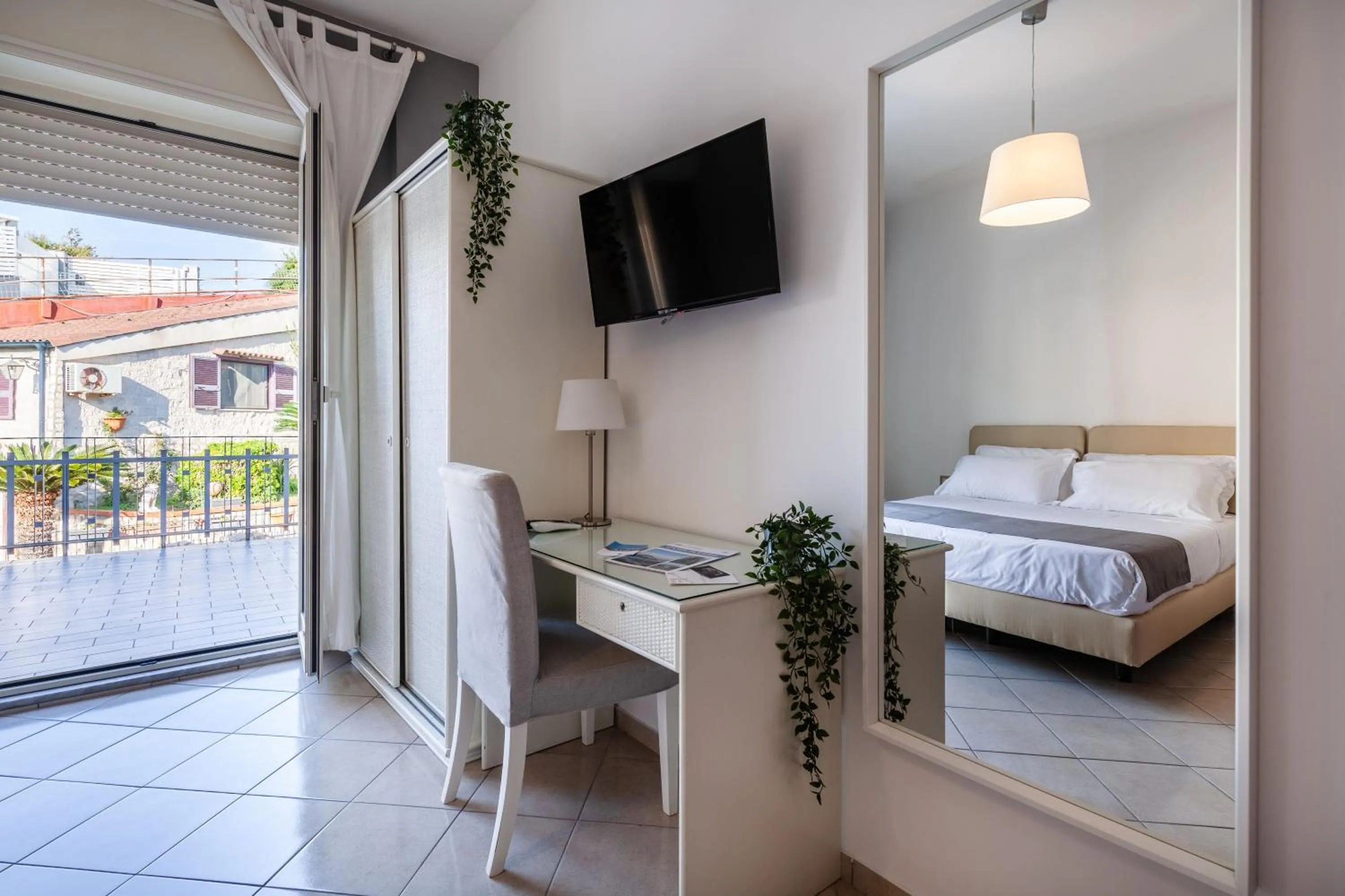 Bed in Mini Hotel - Angolo Di Paradiso -