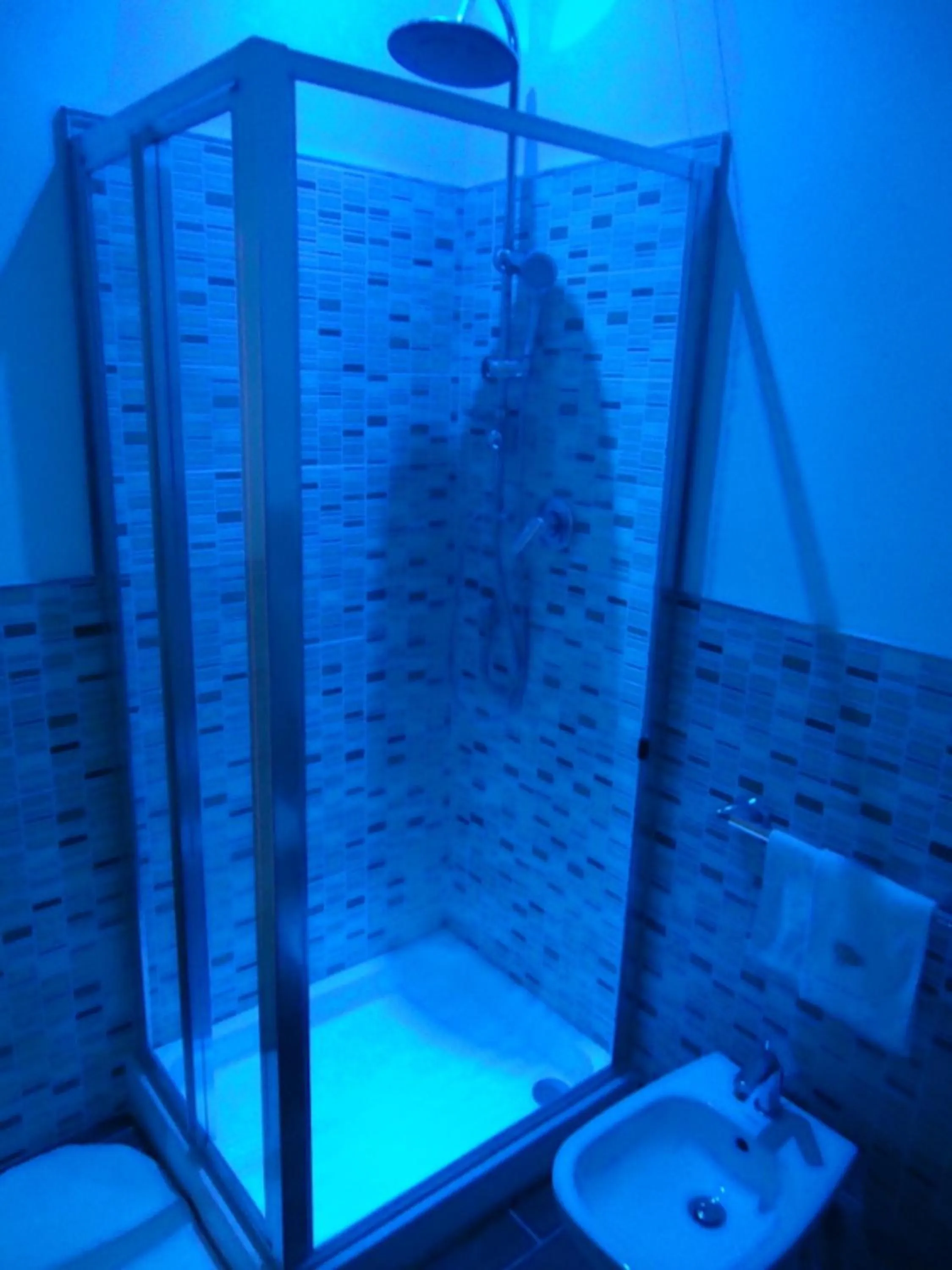 Shower in Mini Hotel - Angolo Di Paradiso -