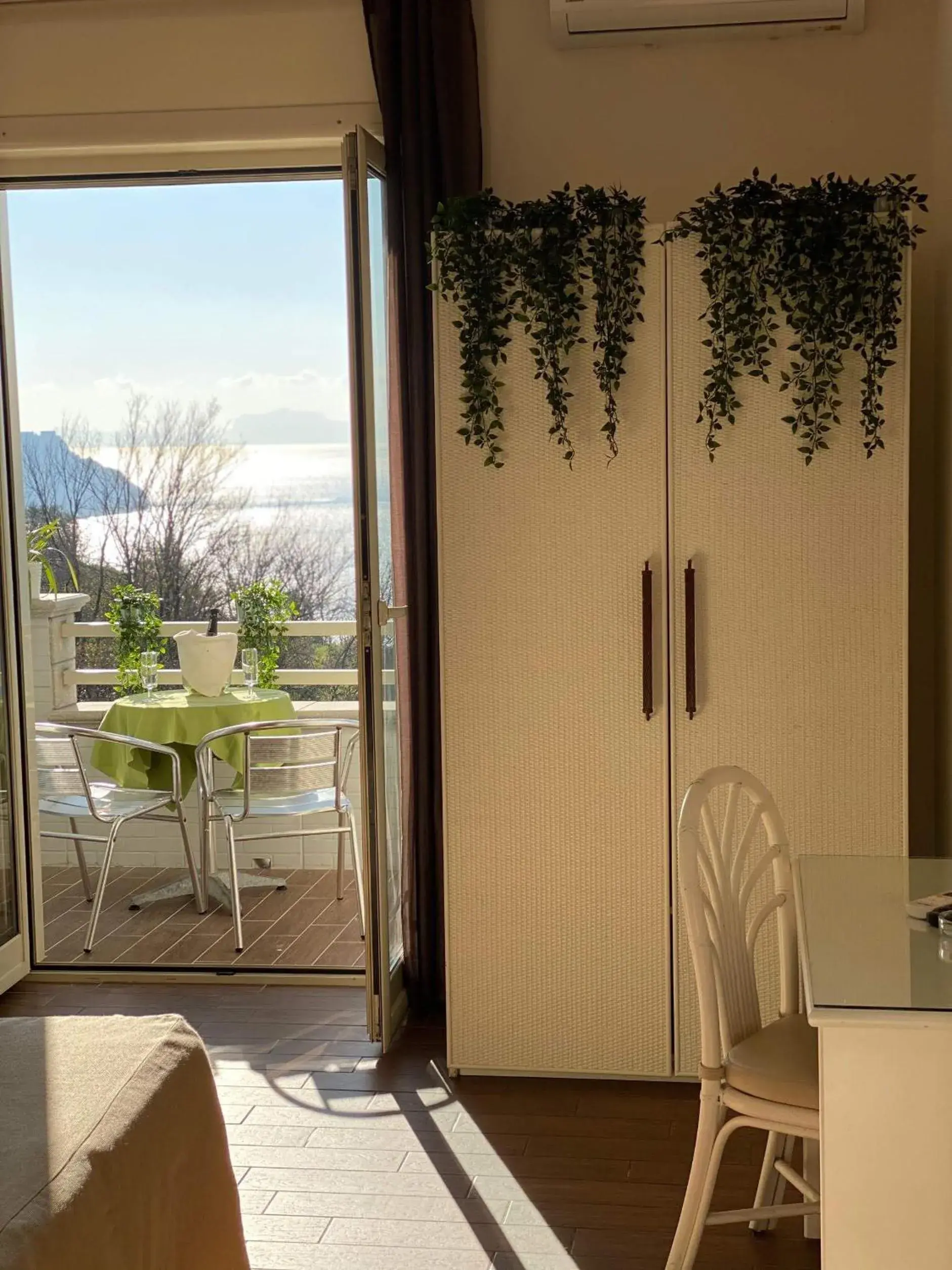 Quadruple Room with Sea View - single occupancy in Mini Hotel - Angolo Di Paradiso - Quadruple Room with Sea View - single occupancy in Mini Hotel - Angolo Di Paradiso -