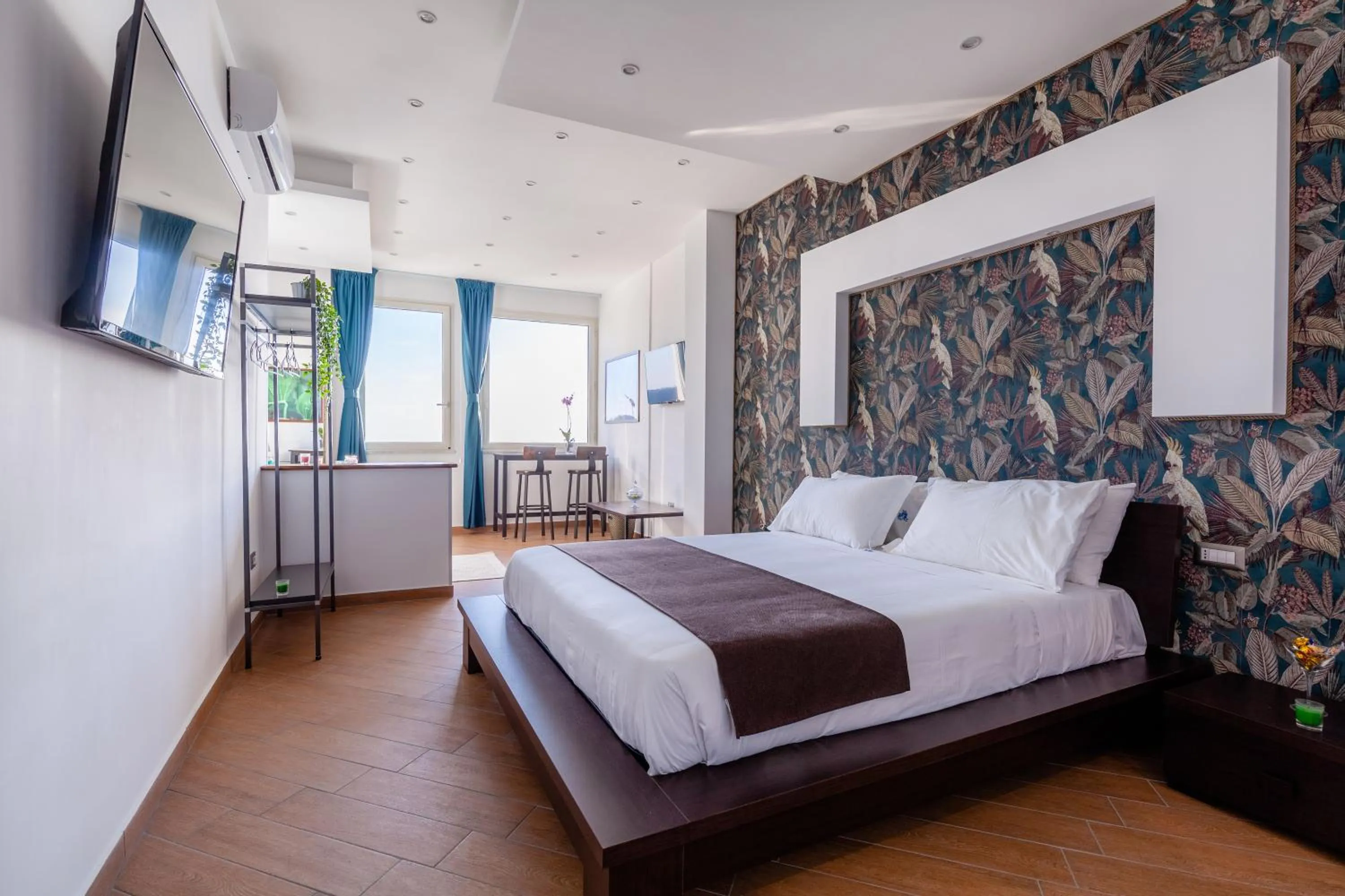 Hot Tub, Bed in Mini Hotel - Angolo Di Paradiso -