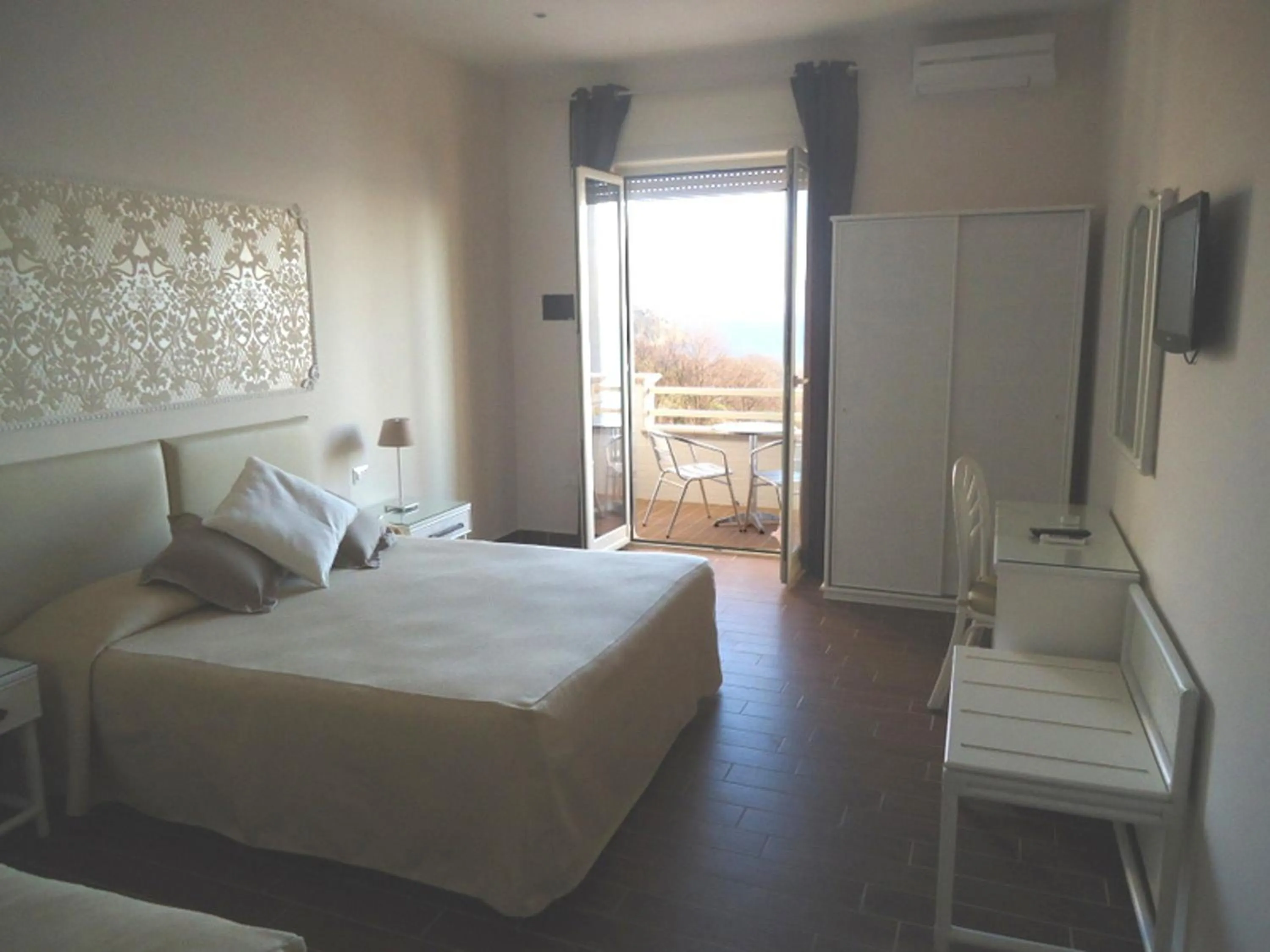 Bedroom, Bed in Mini Hotel - Angolo Di Paradiso -