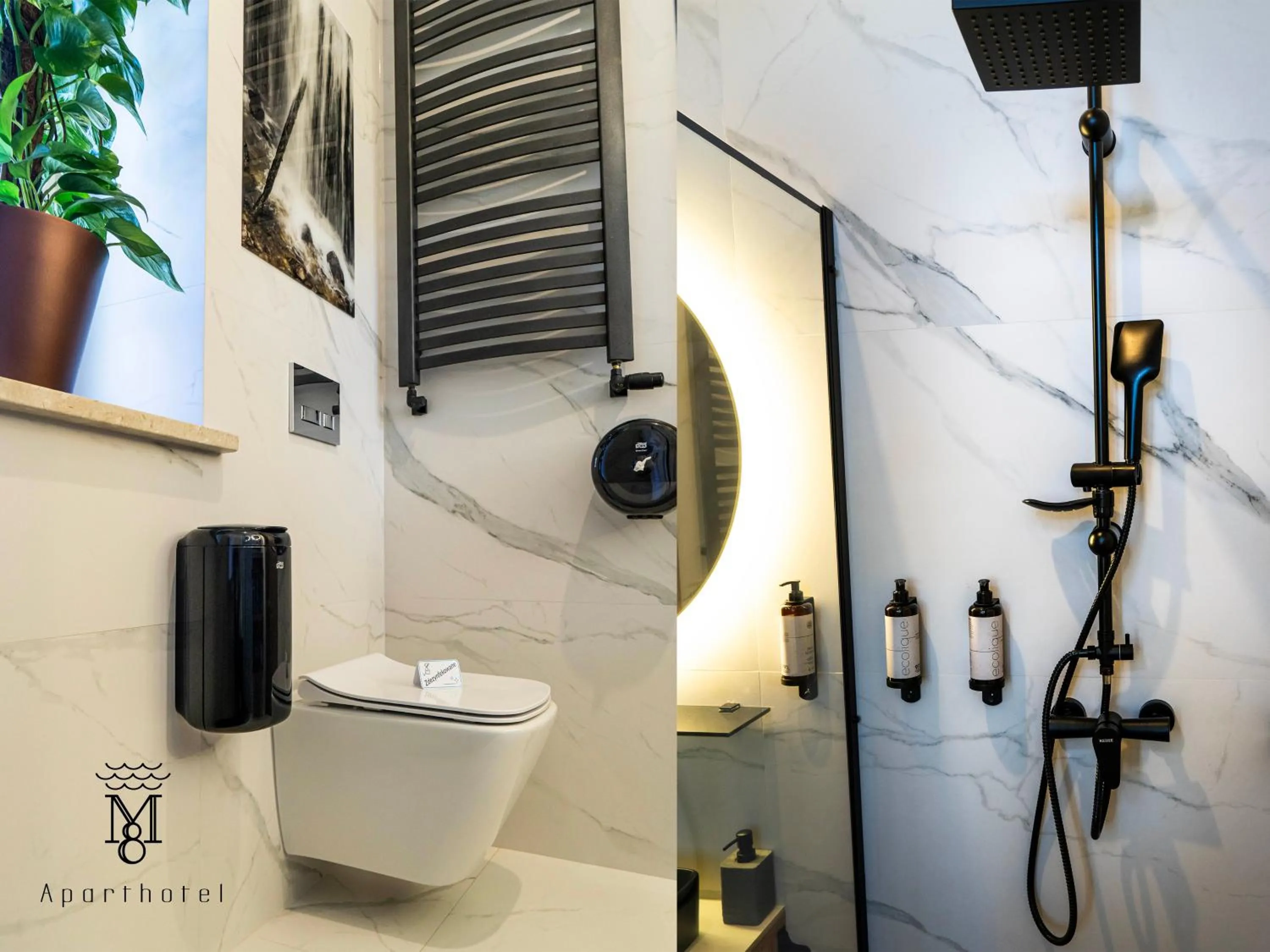 Shower in Mariensztat 8 Hotel