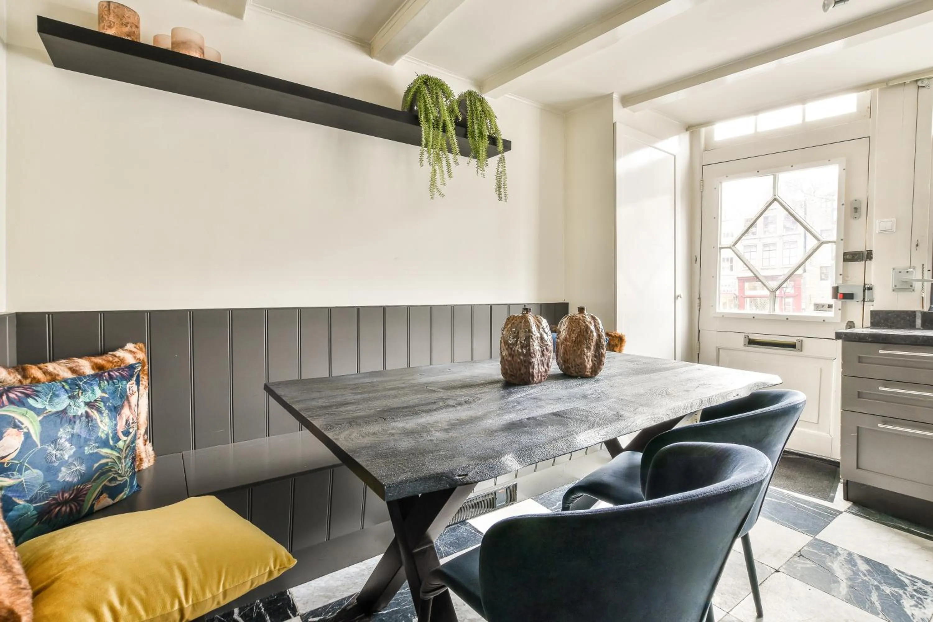 Spiegelgracht Apartments with Canal View