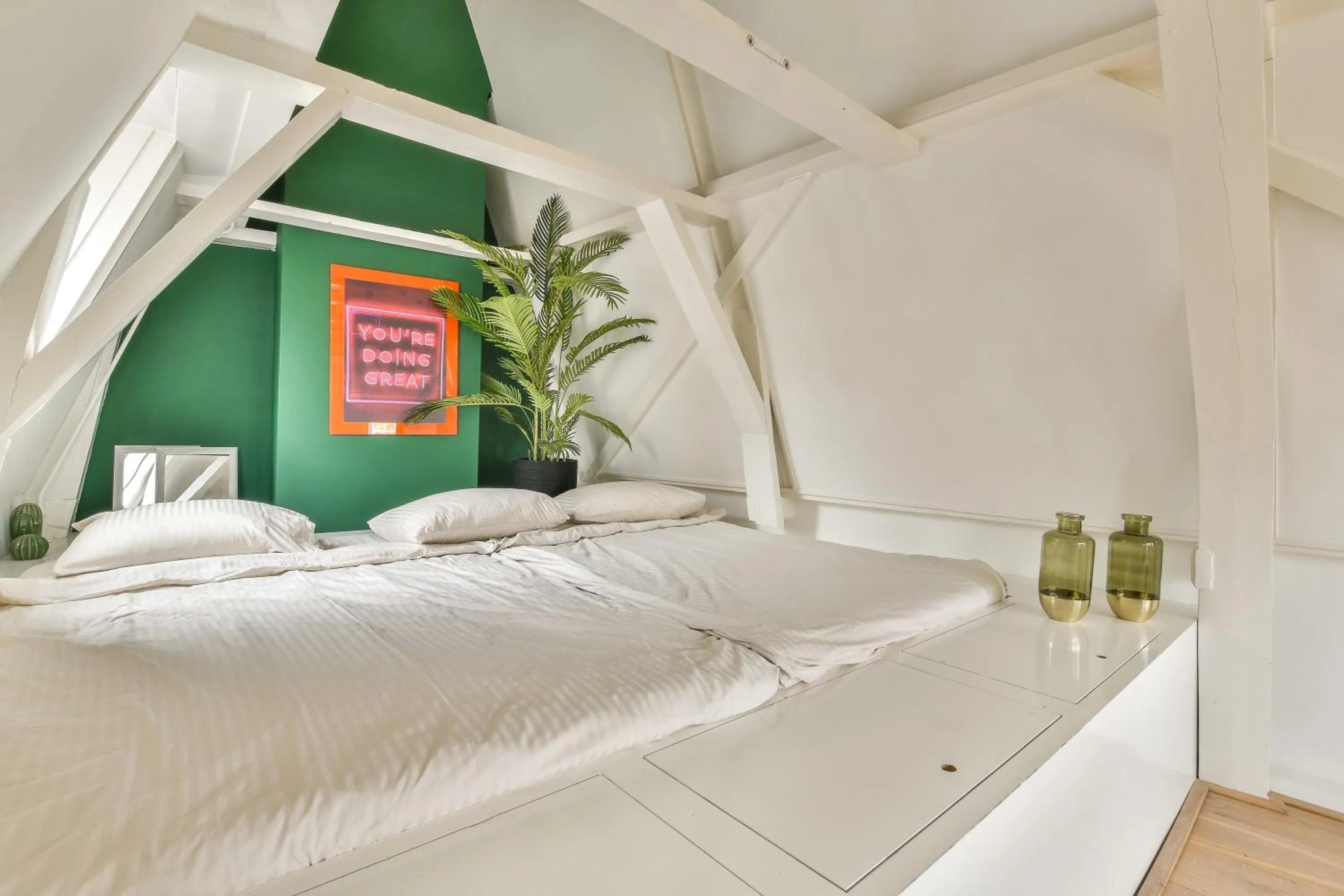 Bed in Spiegelgracht Apartments with Canal View